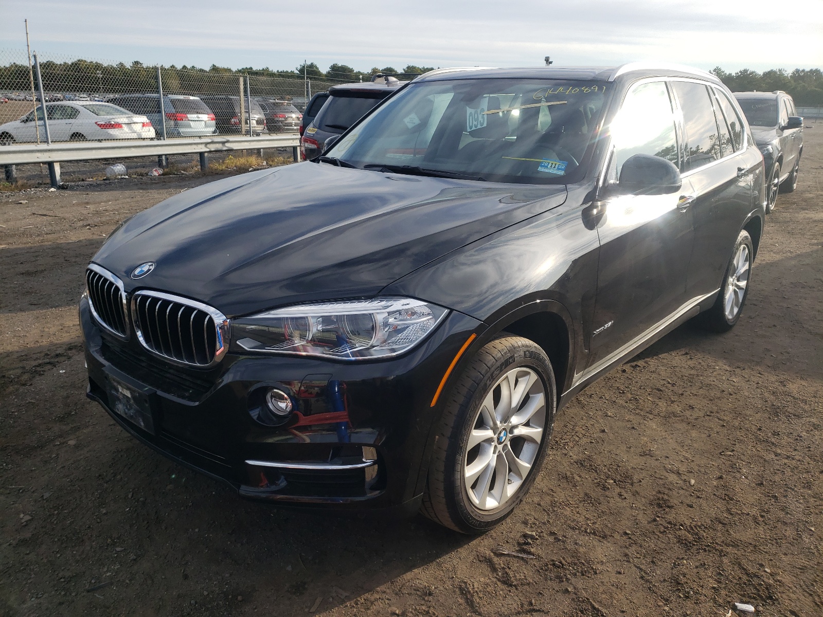 Photo 2 from auction – 2015 BMW X5 XDRIVE3 with VIN 5UXKR0C53F0P18168