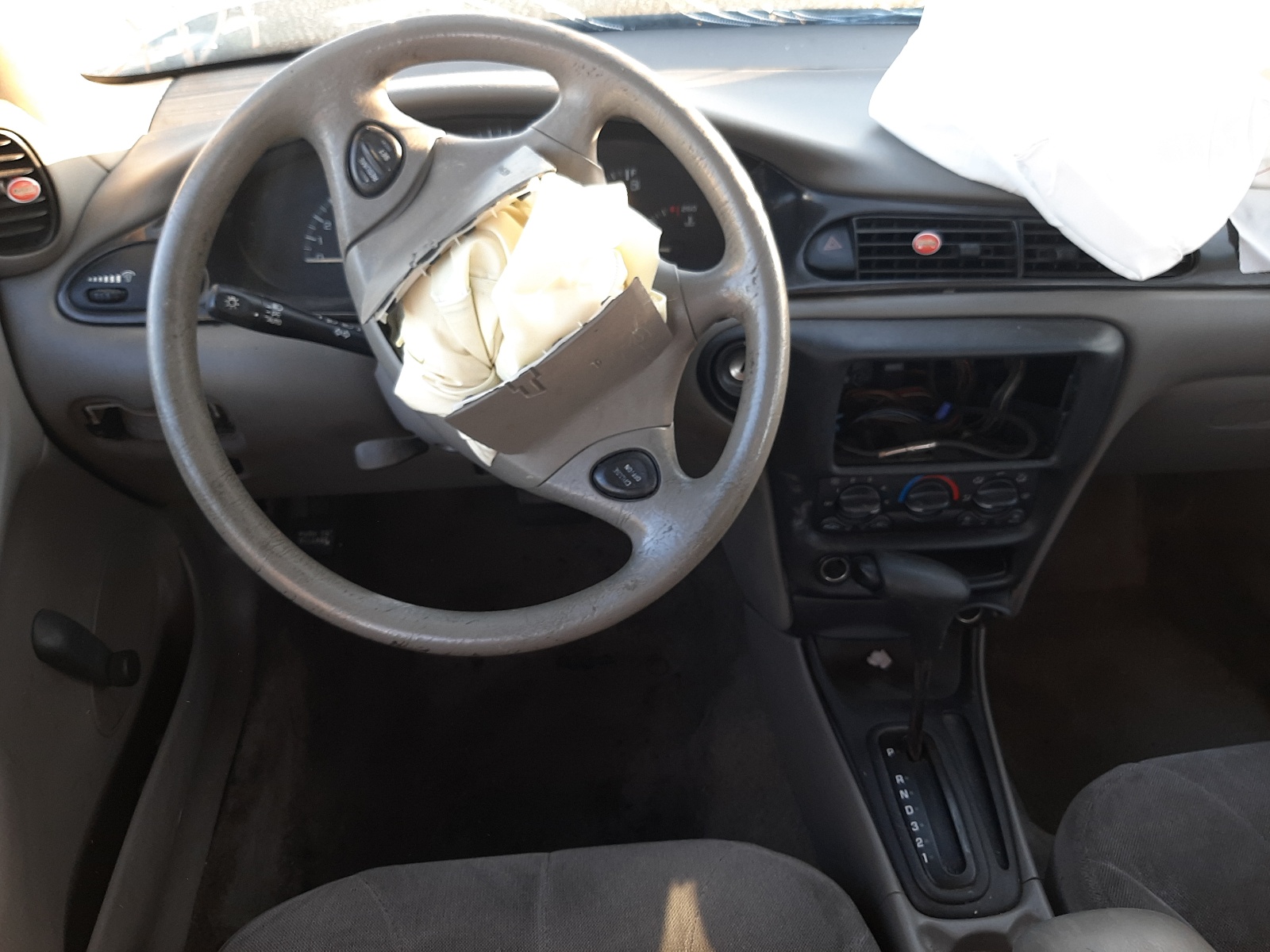 Photo 9 from auction – 2003 CHEVROLET MALIBU with VIN 1G1ND52J23M720306