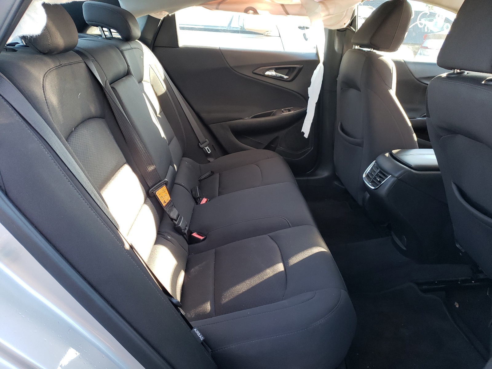 Photo 6 from auction – 2018 CHEVROLET MALIBU LT with VIN 1G1ZD5ST6JF174758