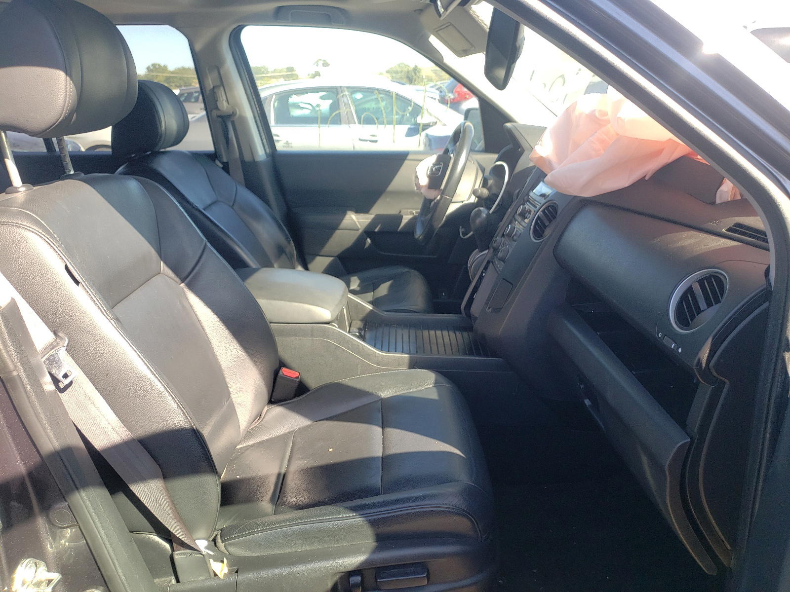 Photo 5 from auction – 2015 HONDA PILOT EXL with VIN 5FNYF4H50FB023717