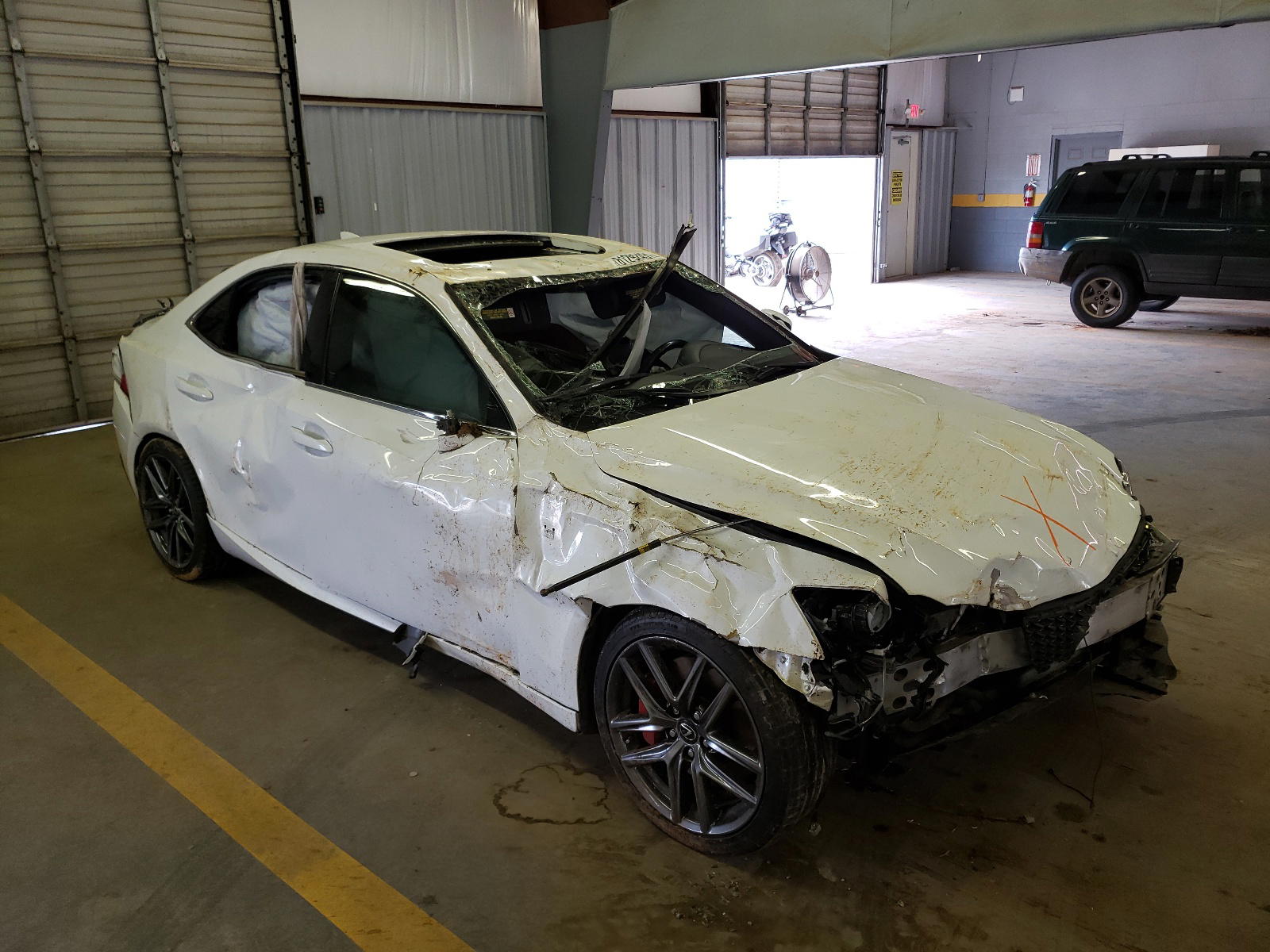 Photo 9 from auction – 2017 LEXUS IS 200T with VIN JTHBA1D22H5045476