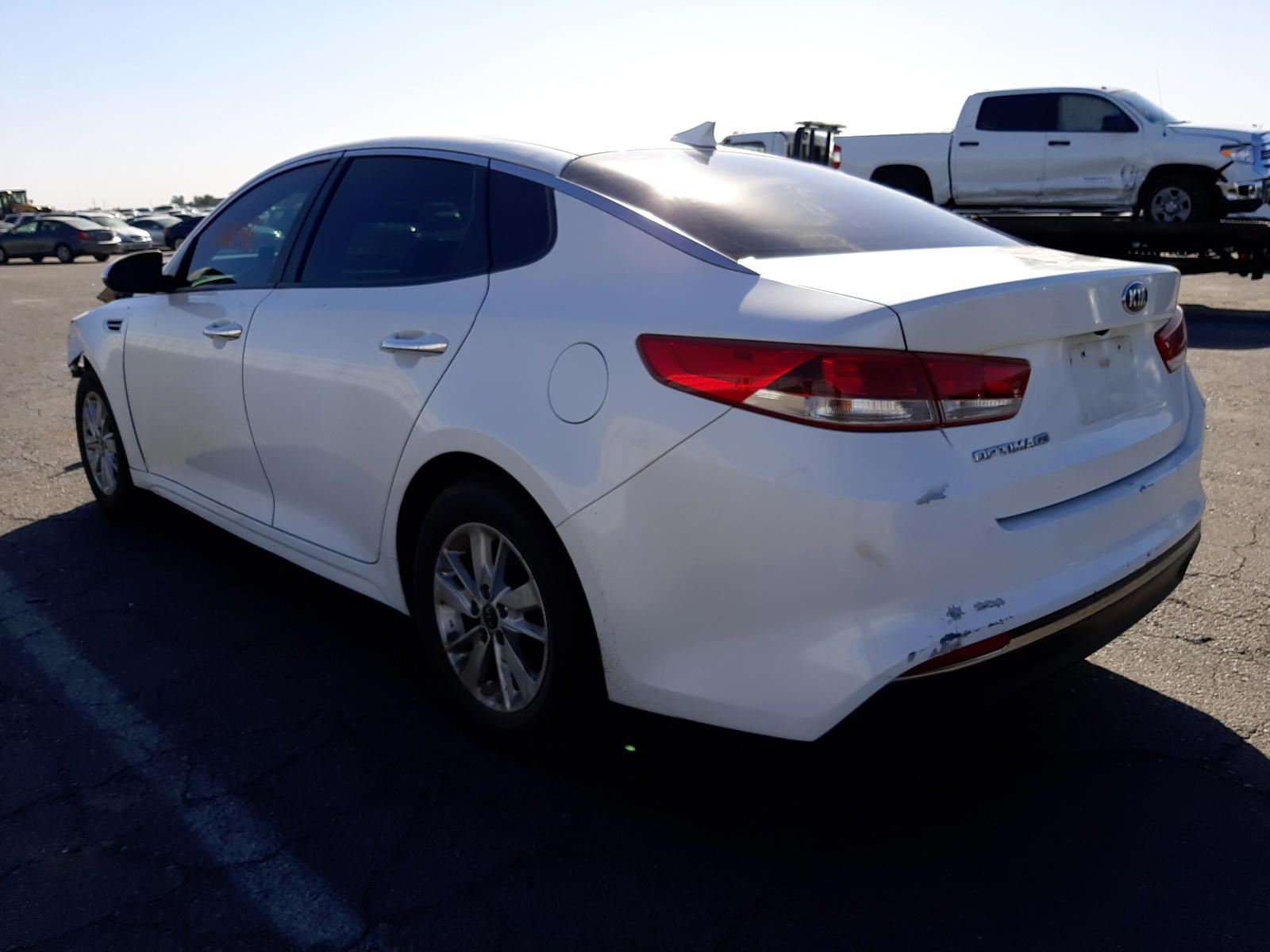 Photo 3 from auction – 2016 KIA OPTIMA LX with VIN KNAGT4L39G5084039