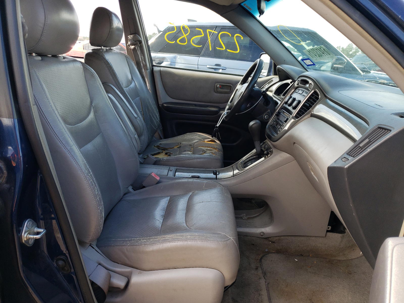 Photo 5 from auction – 2003 TOYOTA HIGHLANDER with VIN JTEGF21AX30106326