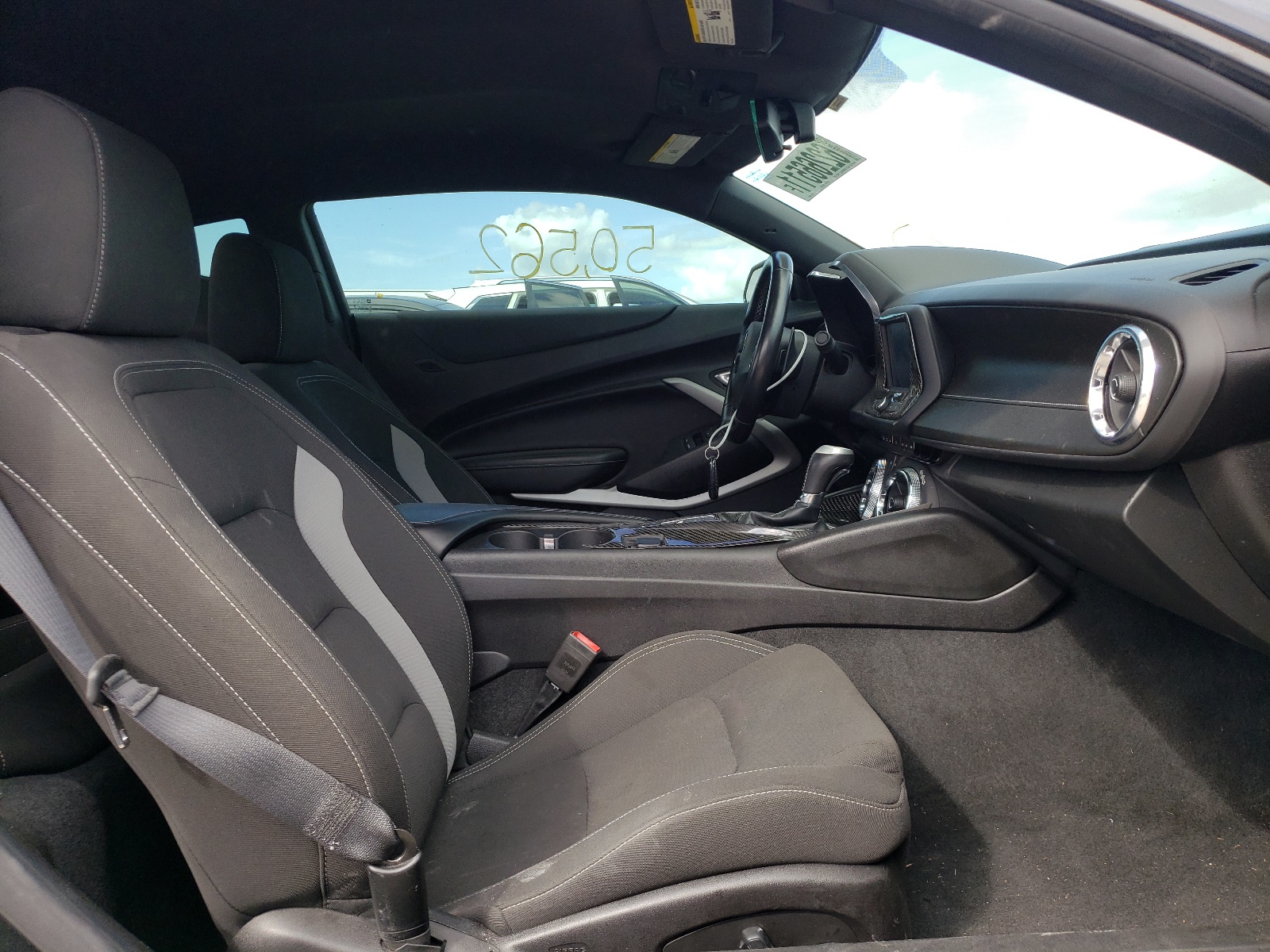 Photo 5 from auction – 2018 CHEVROLET CAMARO LT with VIN 1G1FB1RX8J0180025