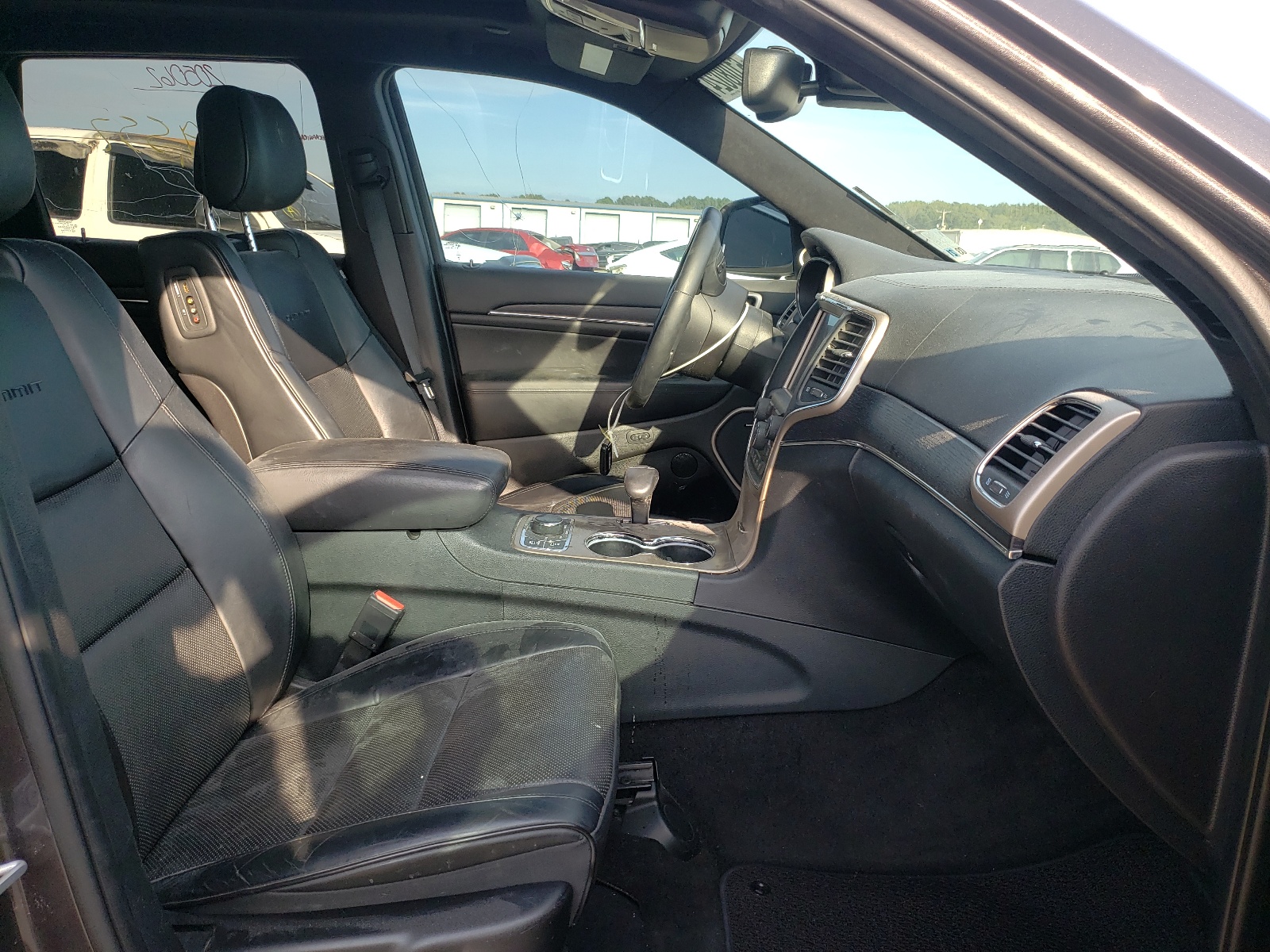 Photo 5 from auction – 2015 JEEP GRAND CHER with VIN 1C4RJFJT5FC813843