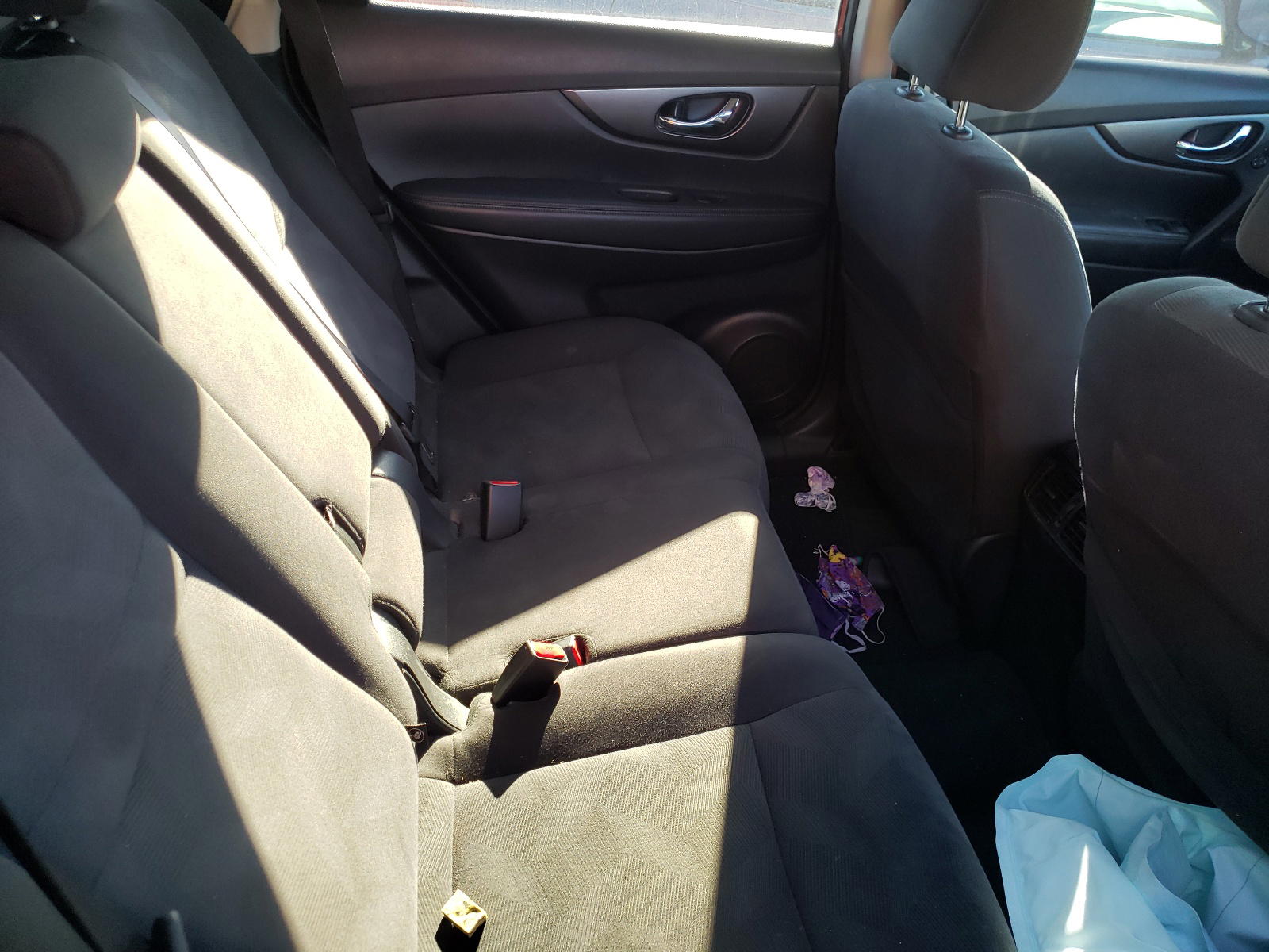Photo 6 from auction – 2016 NISSAN ROGUE S with VIN KNMAT2MV2GP720169
