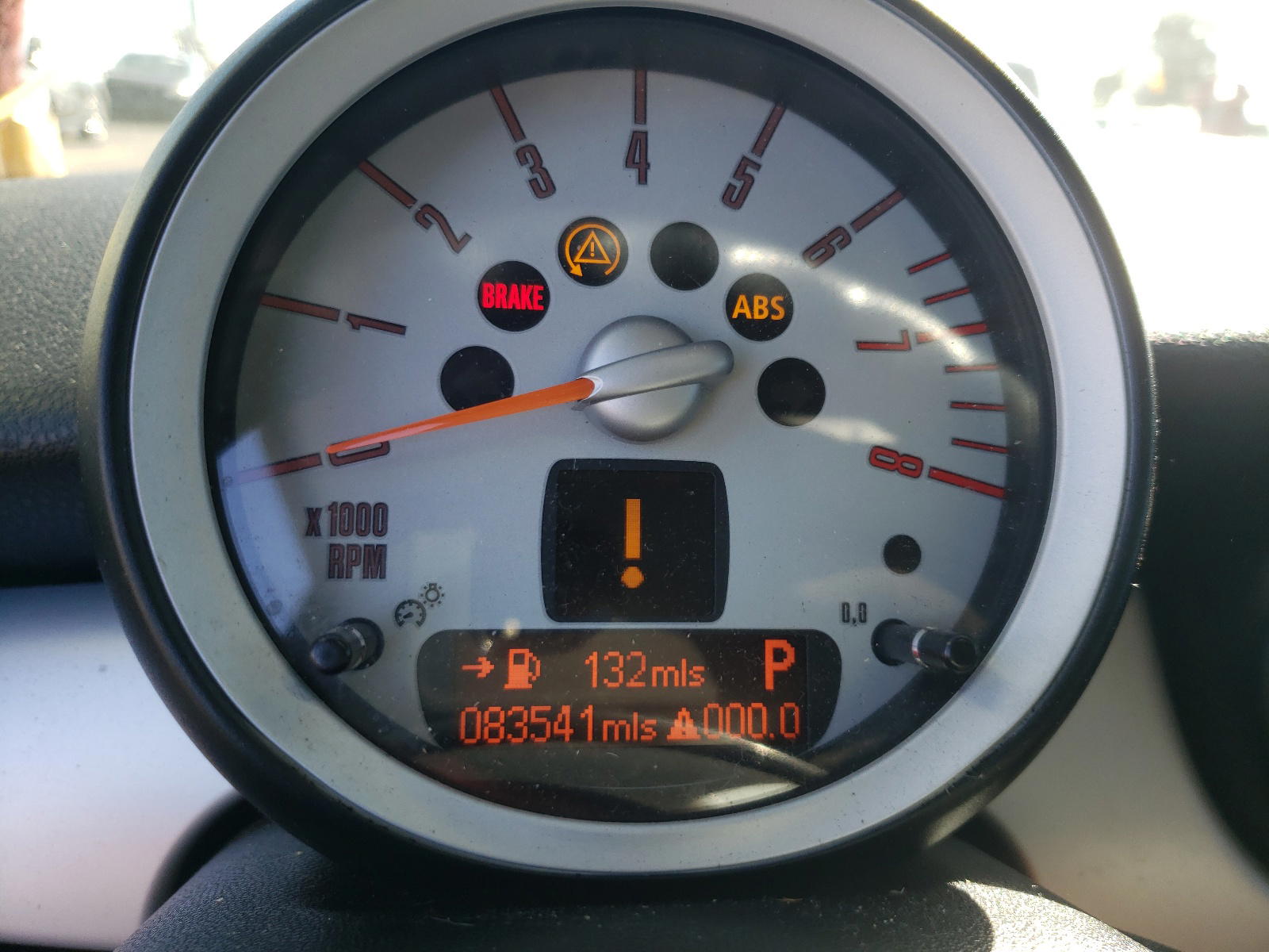 Photo 8 from auction – 2010 MINI COOPER with VIN WMWMF3C57ATZ24277
