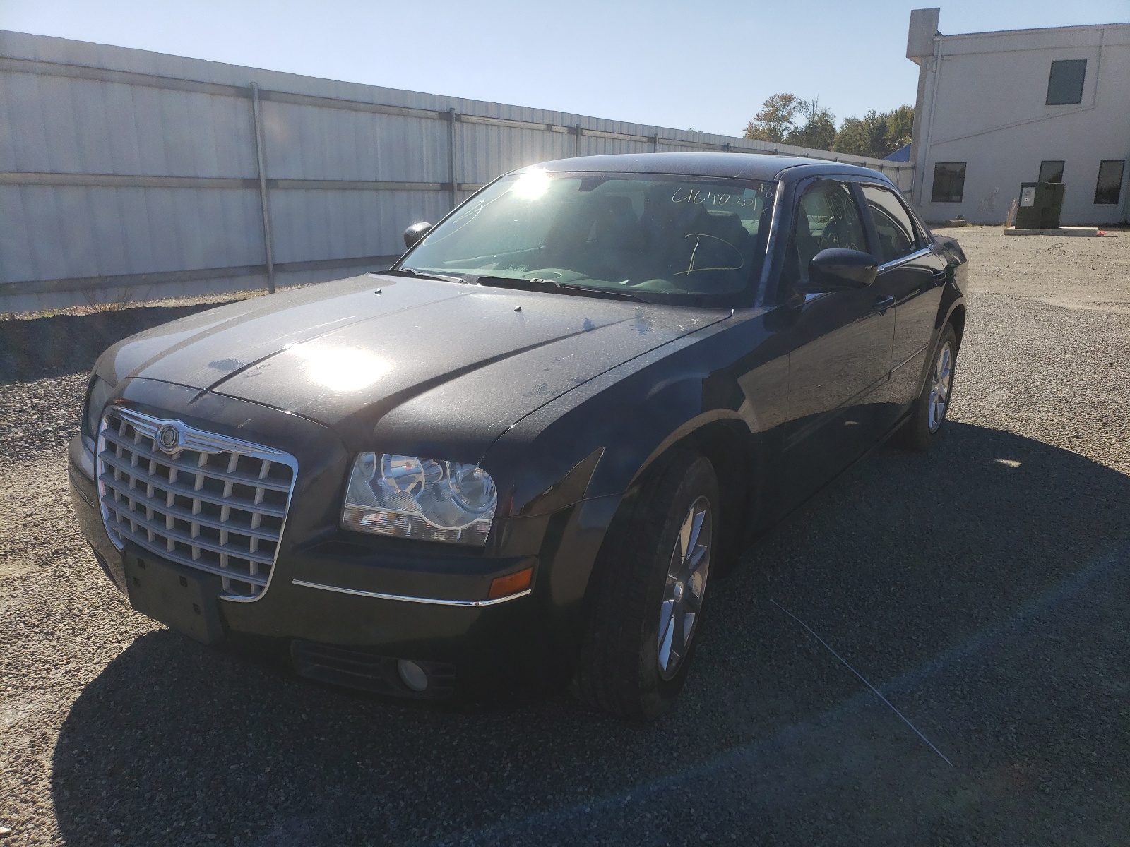 Фото 2 с аукциона – 2007 CHRYSLER 300 с VIN 2C3KA53G27H659283