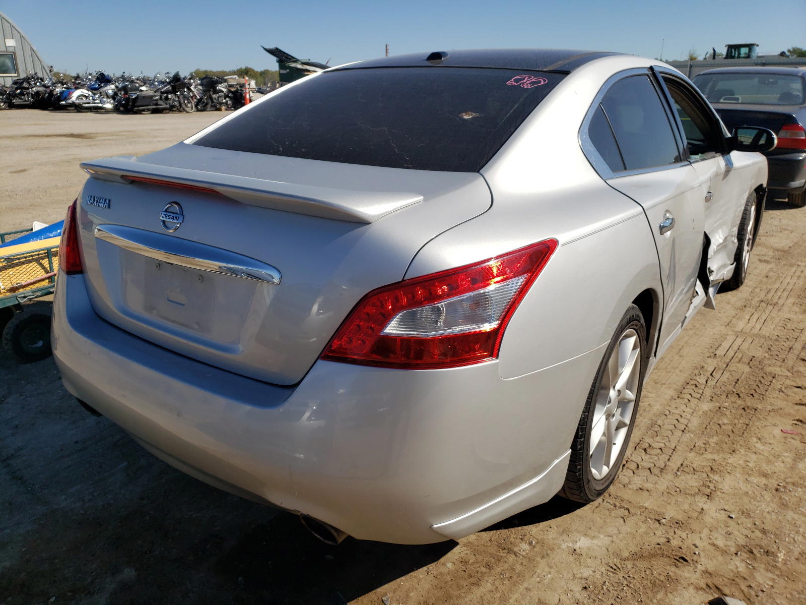 Photo 4 from auction – 2011 NISSAN MAXIMA S with VIN 1N4AA5AP5BC855505