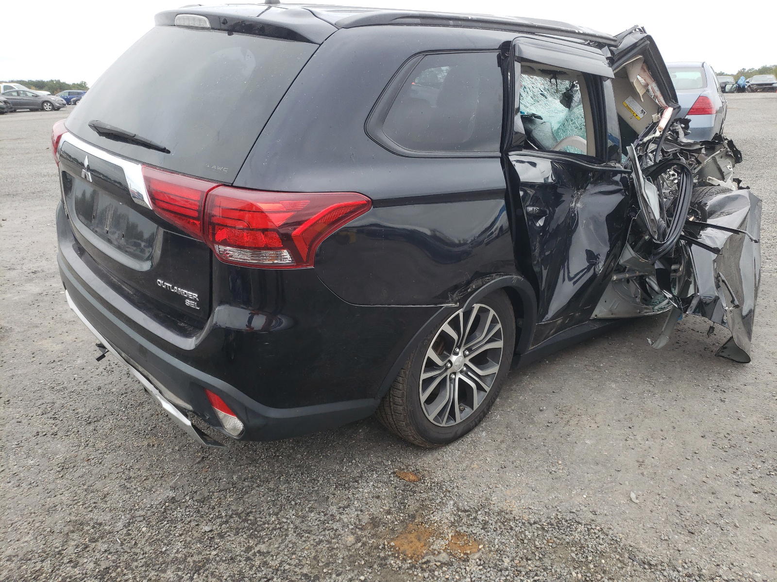 Photo 4 from auction – 2016 MITSUBISHI OUTLANDER with VIN JA4AZ3A33GZ010414