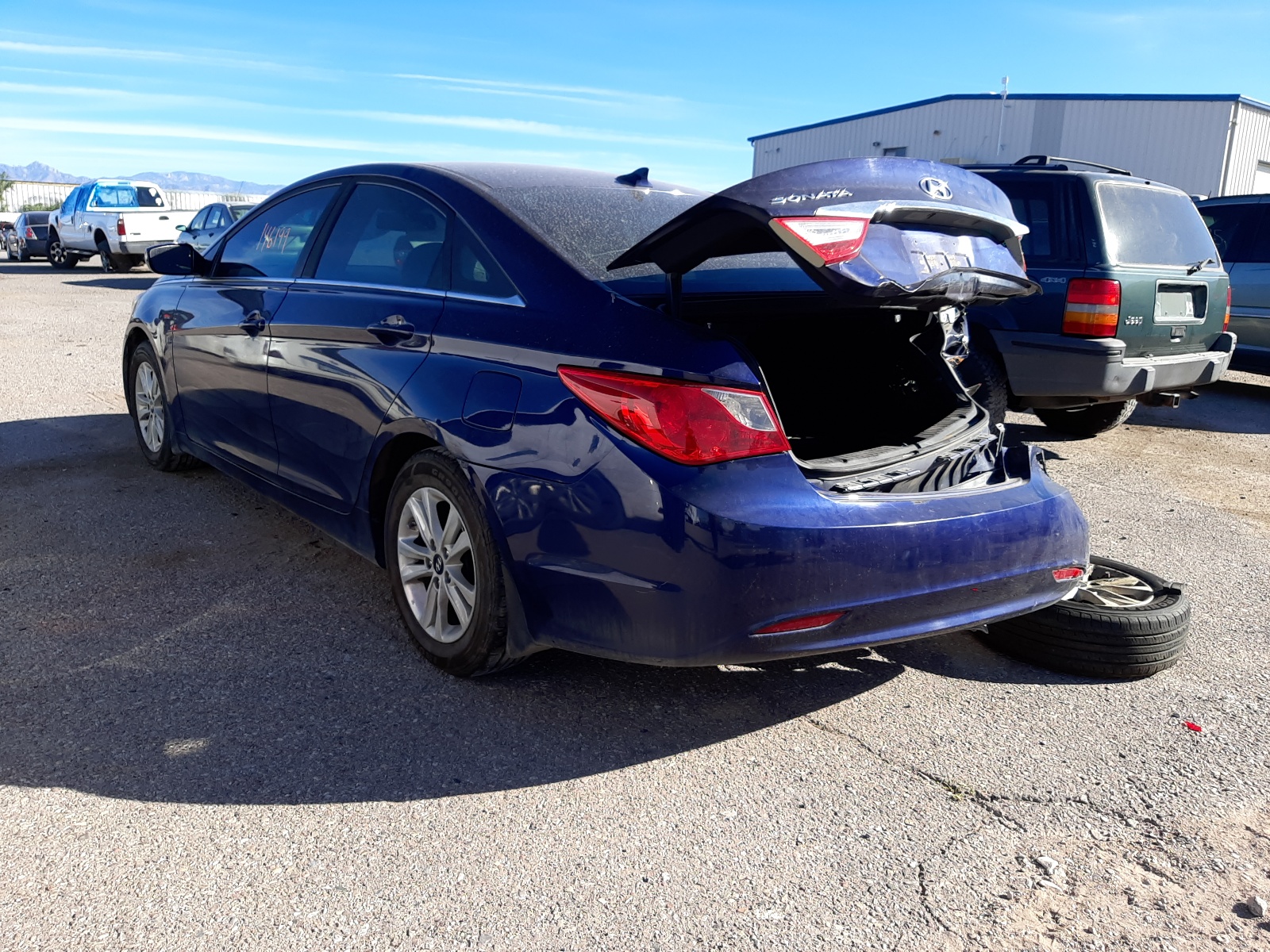 Photo 3 from auction – 2013 HYUNDAI SONATA GLS with VIN 5NPEB4AC5DH562498