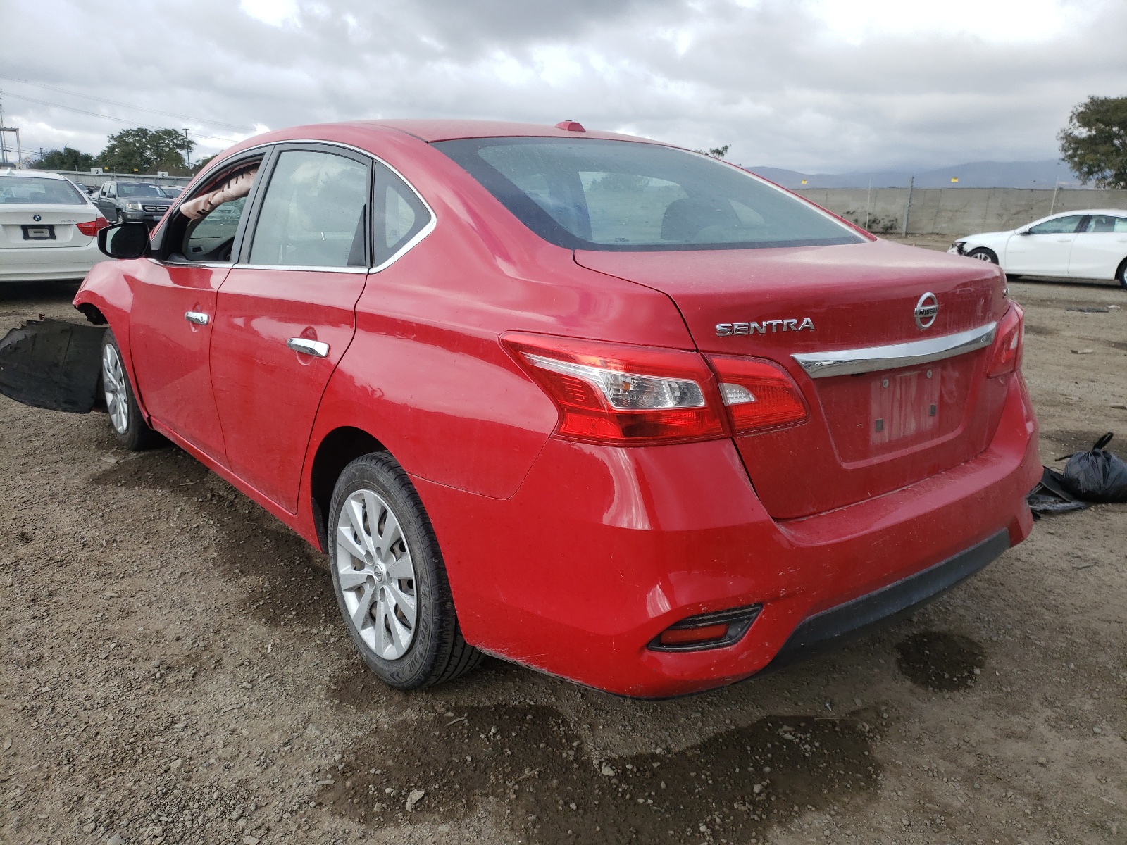Photo 3 from auction – 2017 NISSAN SENTRA S with VIN 3N1AB7AP2HY343884