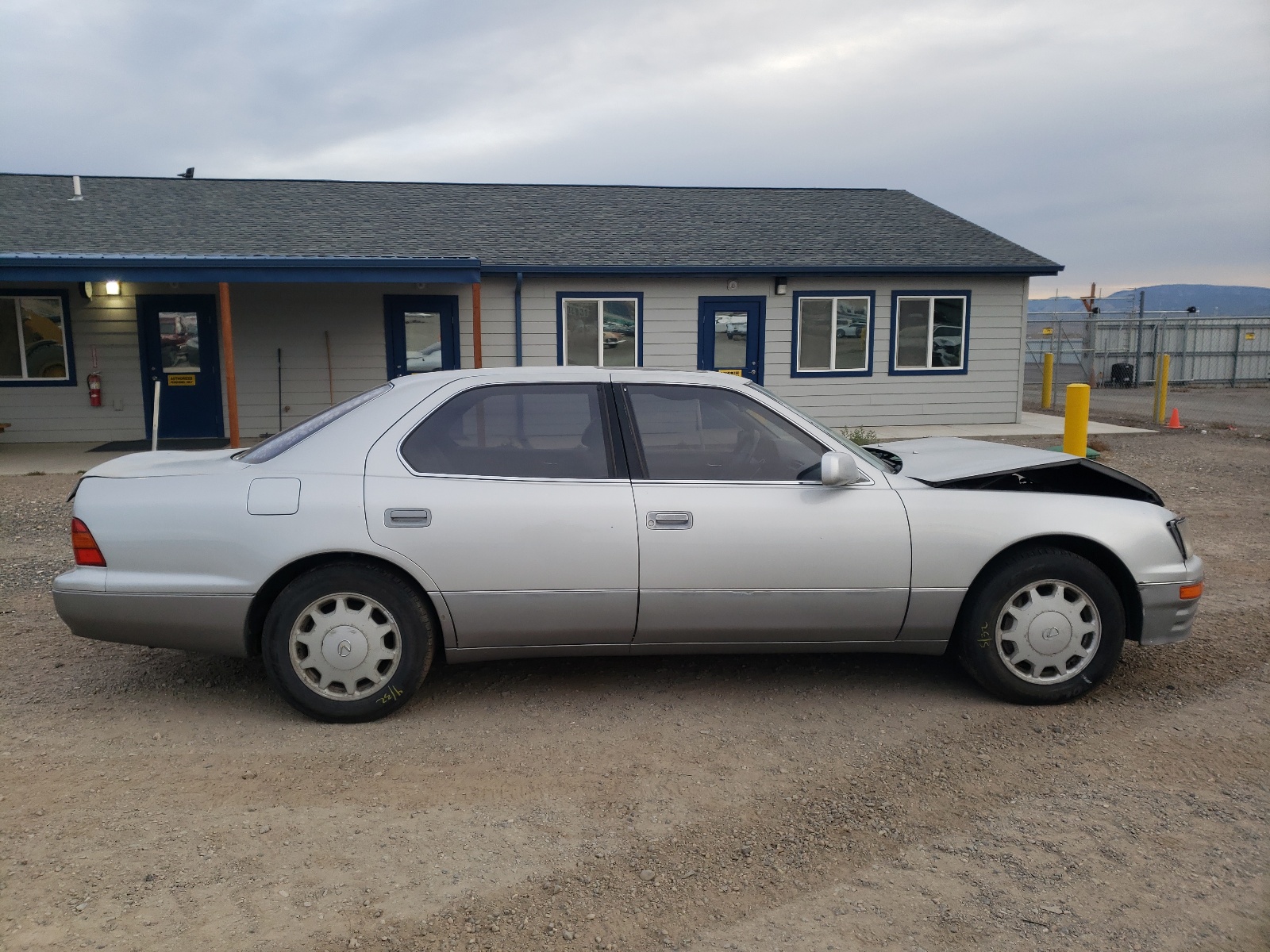 Фото 9 с аукциона – 1997 LEXUS LS 400 с VIN JT8BH28FXV0072741