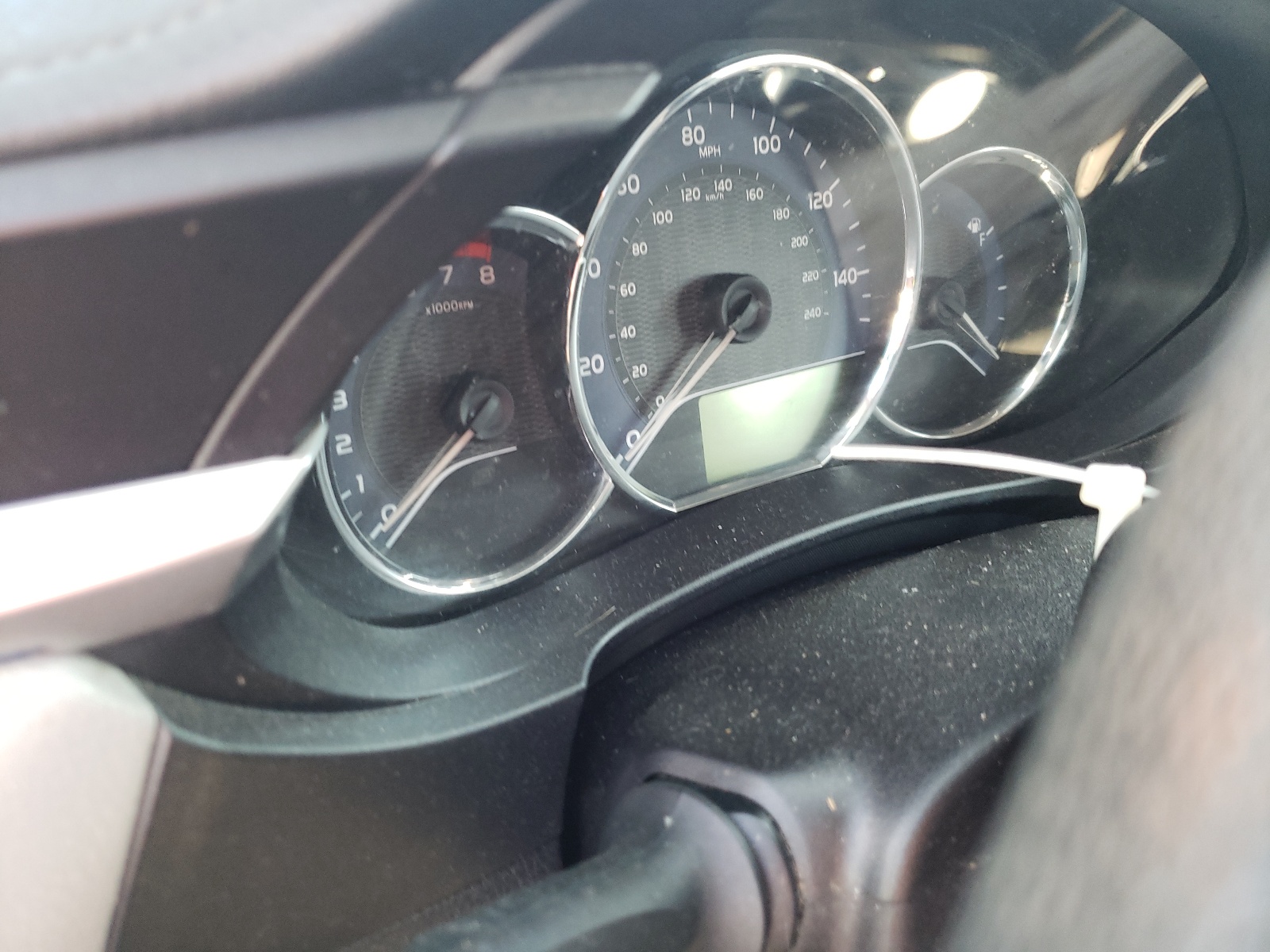 Photo 8 from auction – 2014 TOYOTA COROLLA L with VIN 2T1BURHE1EC107637