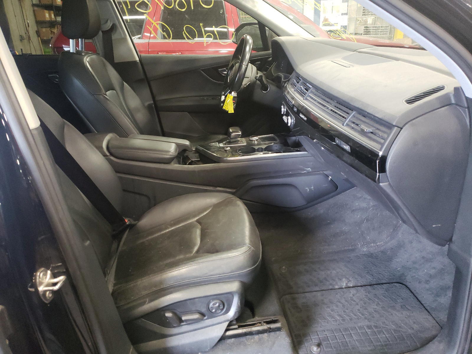 Photo 5 from auction – 2017 AUDI Q7 PRESTIG with VIN WA1VAAF72HD002554