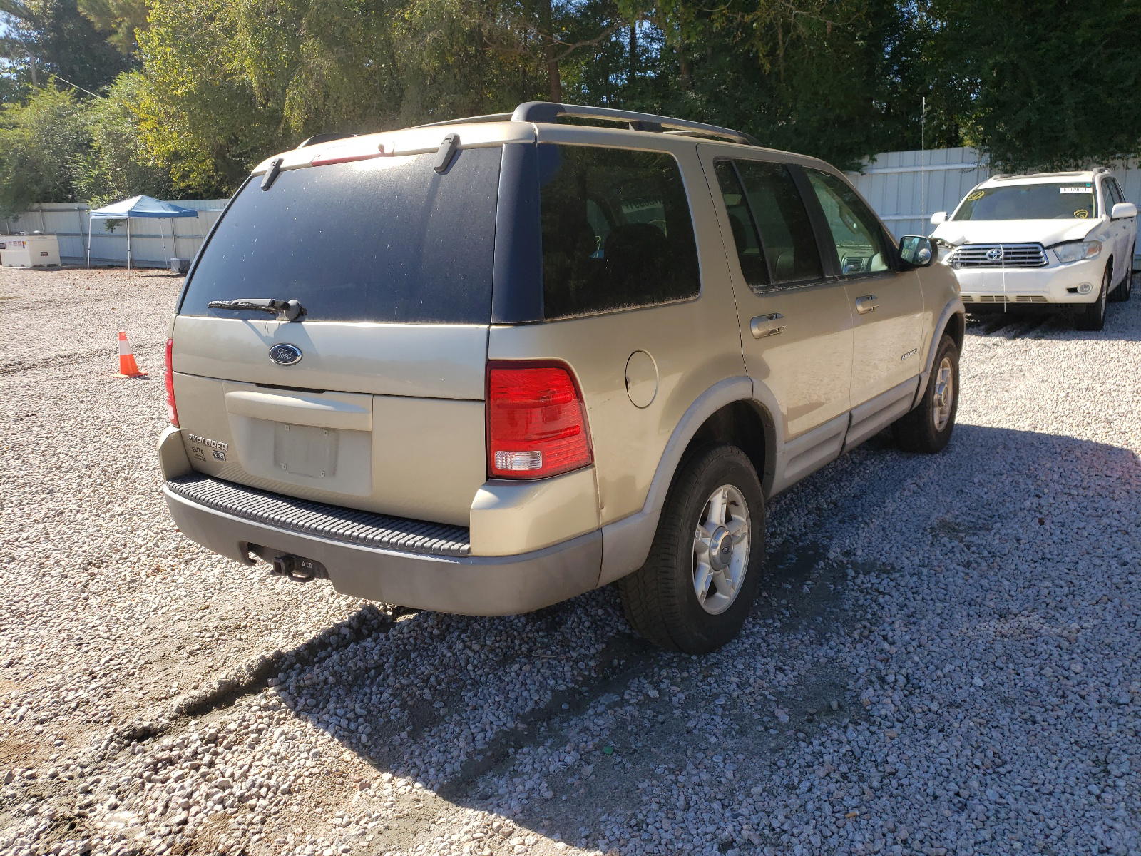 Photo 4 from auction – 2002 FORD EXPLORER X with VIN 1FMZU73K62UD66862