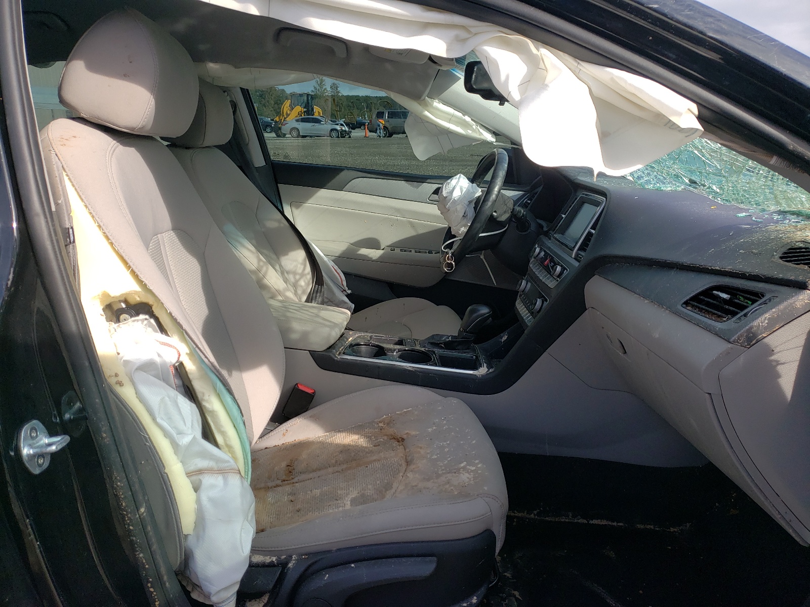 Photo 5 from auction – 2019 HYUNDAI SONATA LIM with VIN 5NPE34AF6KH792930