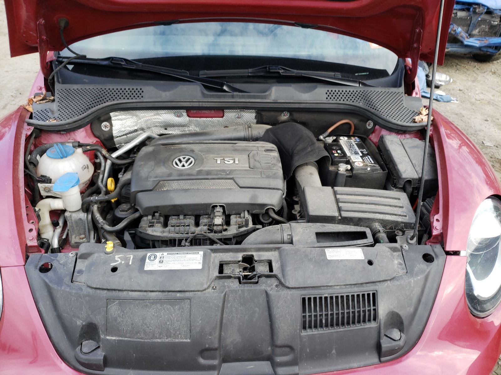 Photo 7 from auction – 2017 VOLKSWAGEN BEETLE 1.8 with VIN 3VWF17AT4HM605105