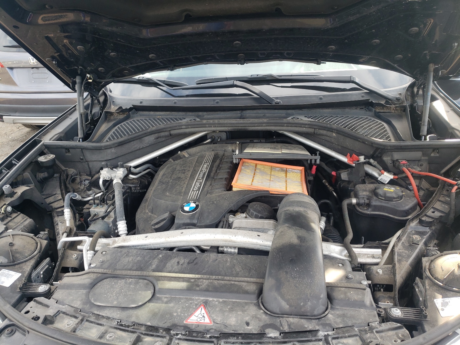 Photo 7 from auction – 2015 BMW X5 XDRIVE3 with VIN 5UXKR0C53F0P18168