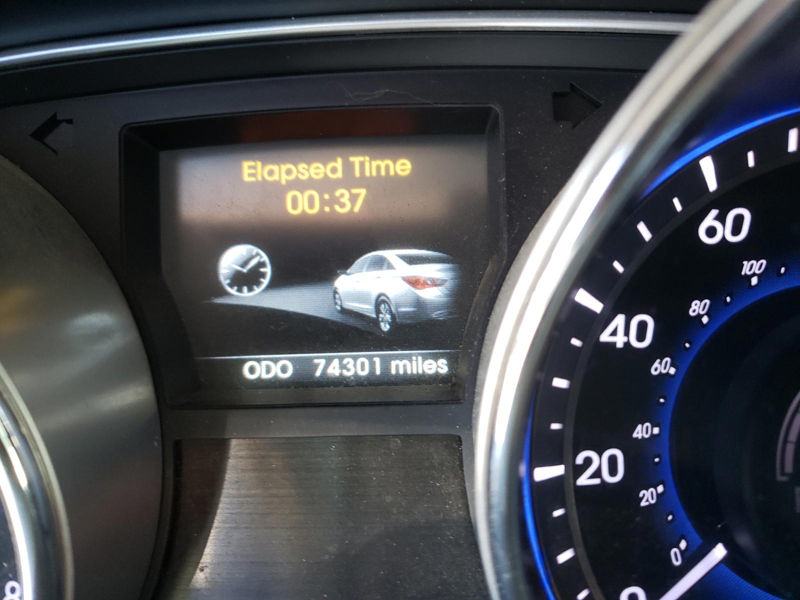 Photo 8 from auction – 2014 HYUNDAI SONATA SE with VIN 5NPEC4AC4EH851077