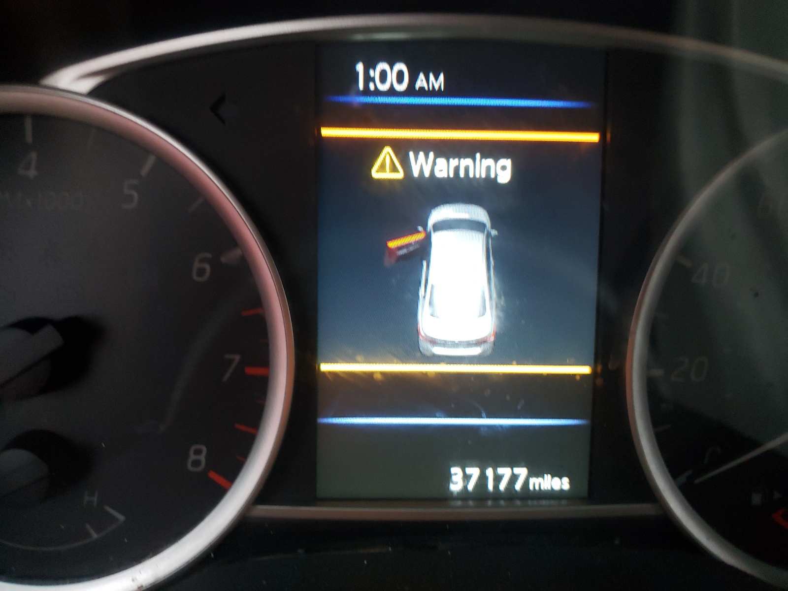 Photo 8 from auction – 2019 NISSAN SENTRA S with VIN 3N1AB7AP2KY392476