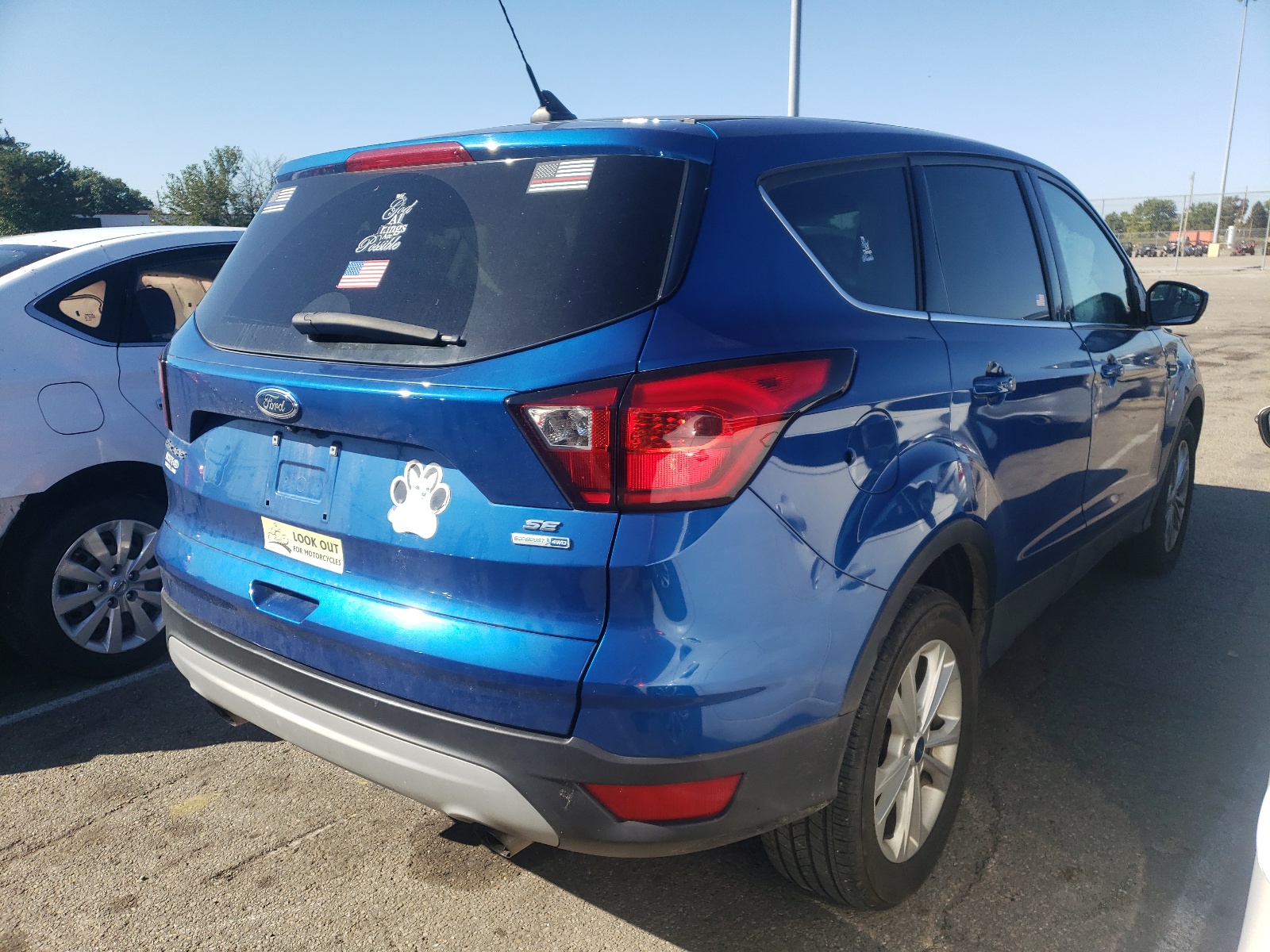 Photo 4 from auction – 2019 FORD ESCAPE SE with VIN 1FMCU9GD4KUA52026