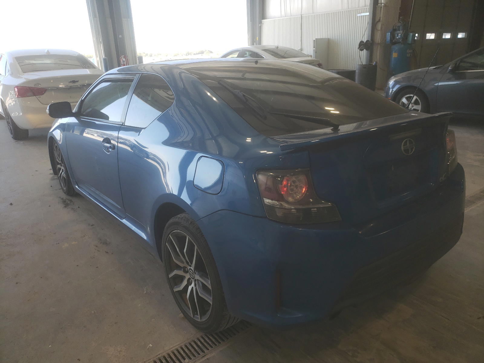 Photo 3 from auction – 2014 TOYOTA SCION TC with VIN JTKJF5C73E3085648