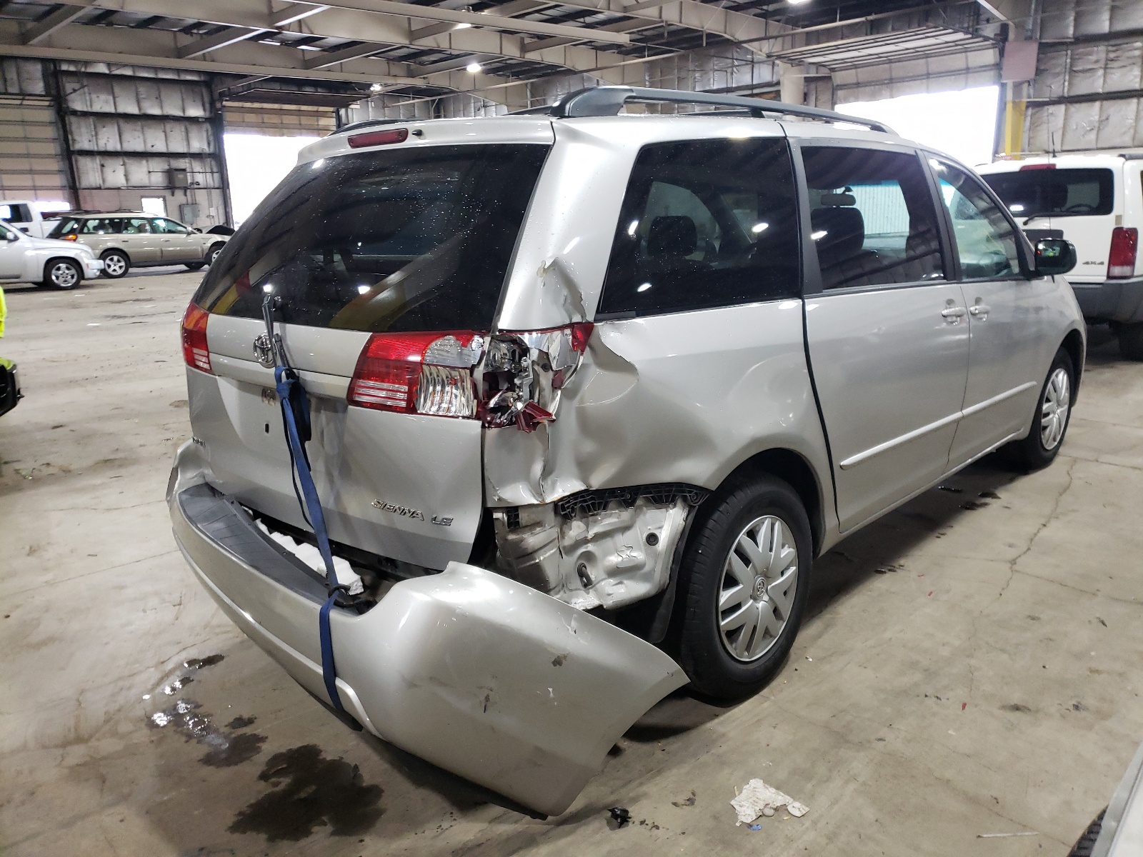 Photo 4 from auction – 2005 TOYOTA SIENNA with VIN 5TDZA23C55S350055