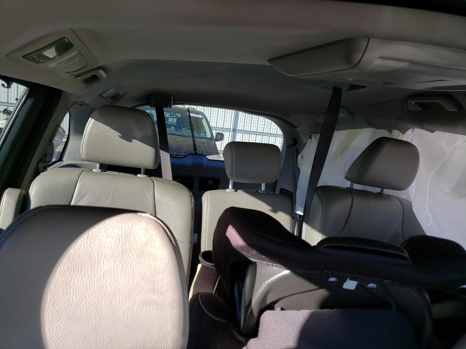 Photo 6 from auction – 2012 HONDA ODYSSEY EX with VIN 5FNRL5H63CB095955