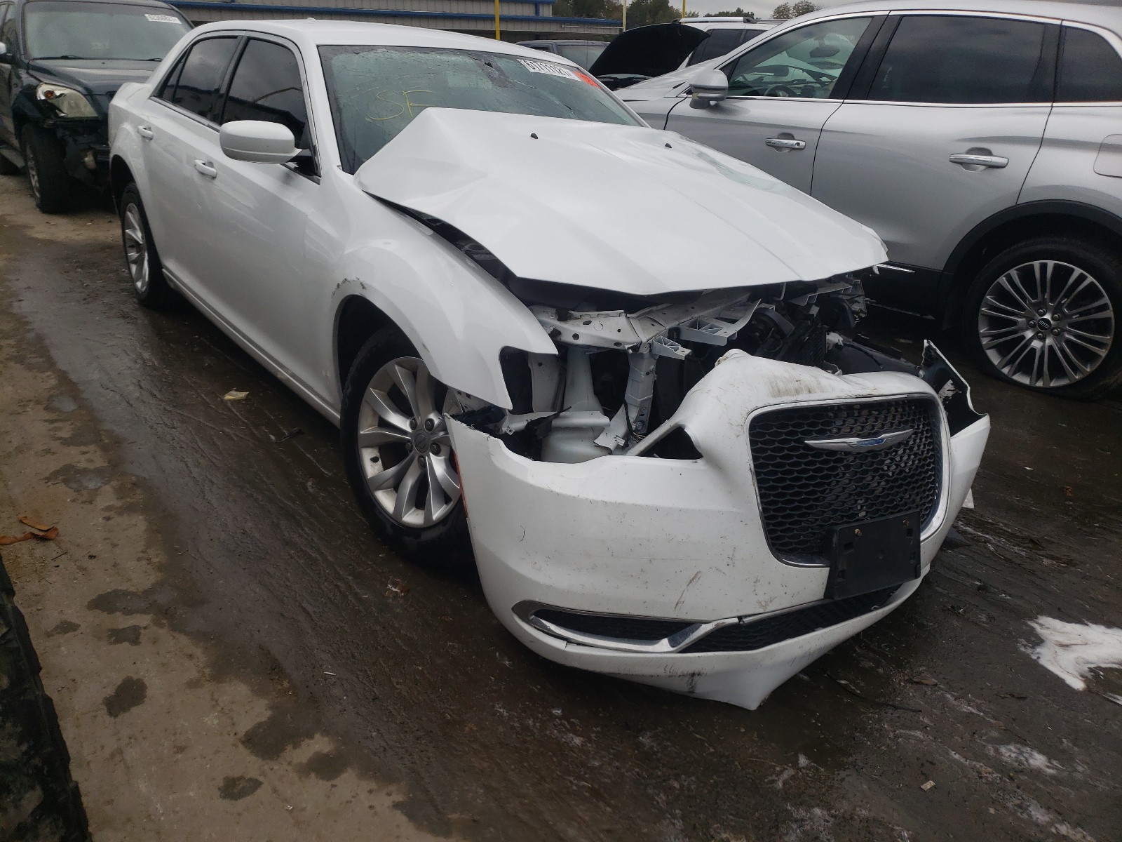 CHRYSLER 300 LIMITE 2015 с VIN 2C3CCAAG3FH743055 - Фото с аукциона