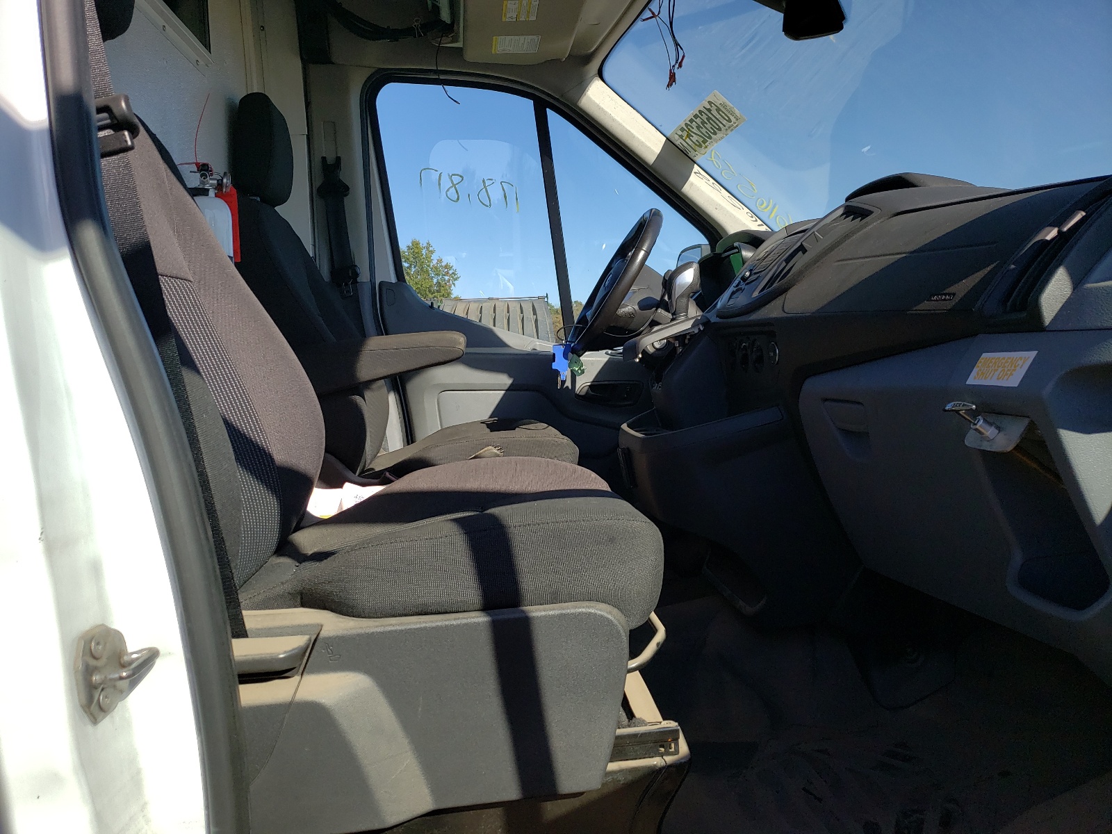 Photo 5 from auction – 2016 FORD TRANSIT T- with VIN 1FTBW3XG7GKB40279