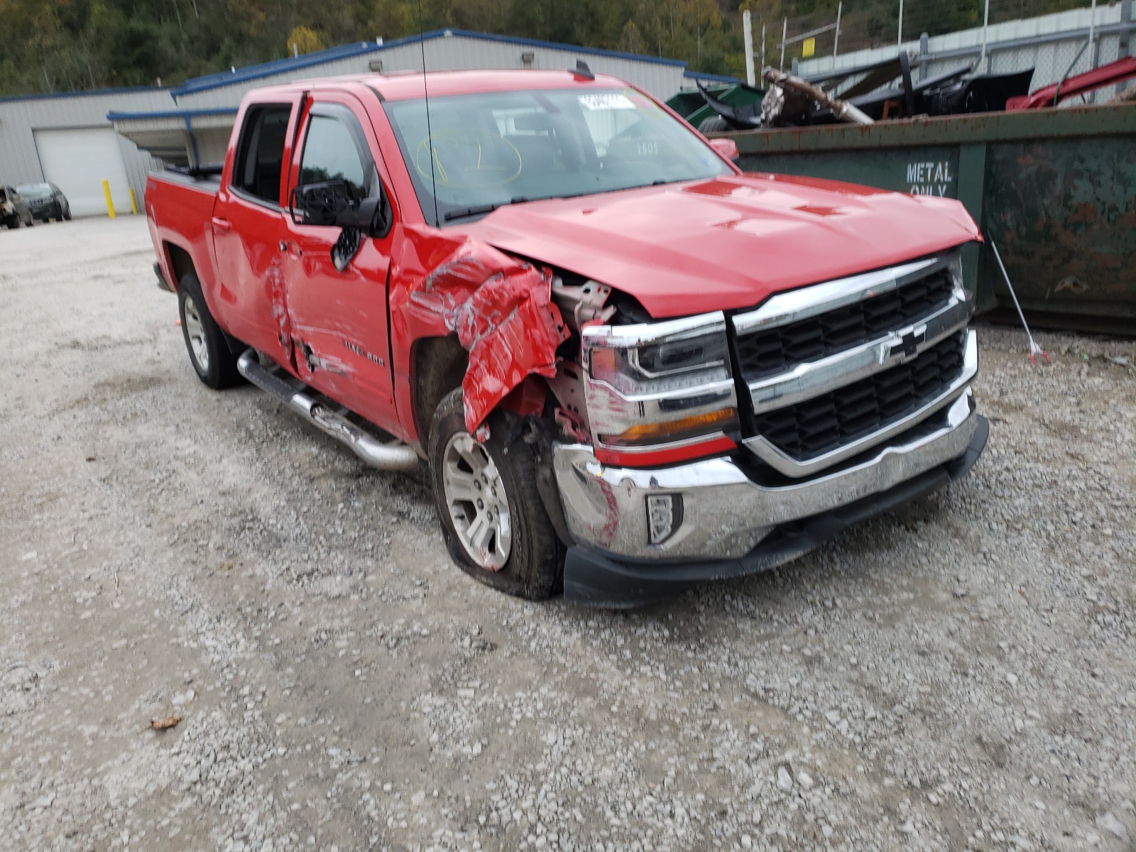 CHEVROLET SILVERADO 2017 with VIN 3GCUKREC9HG428336 - Photo from auction