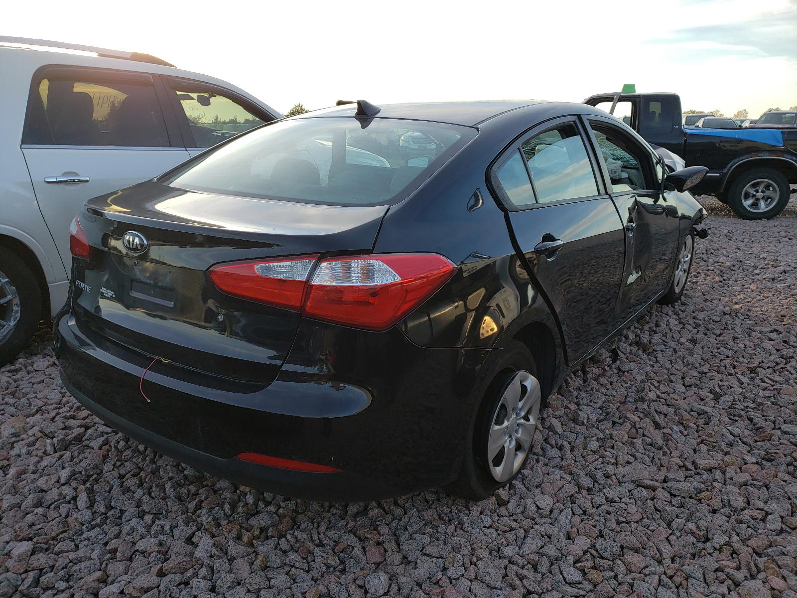Photo 4 from auction – 2015 KIA FORTE LX with VIN KNAFK4A69F5380463