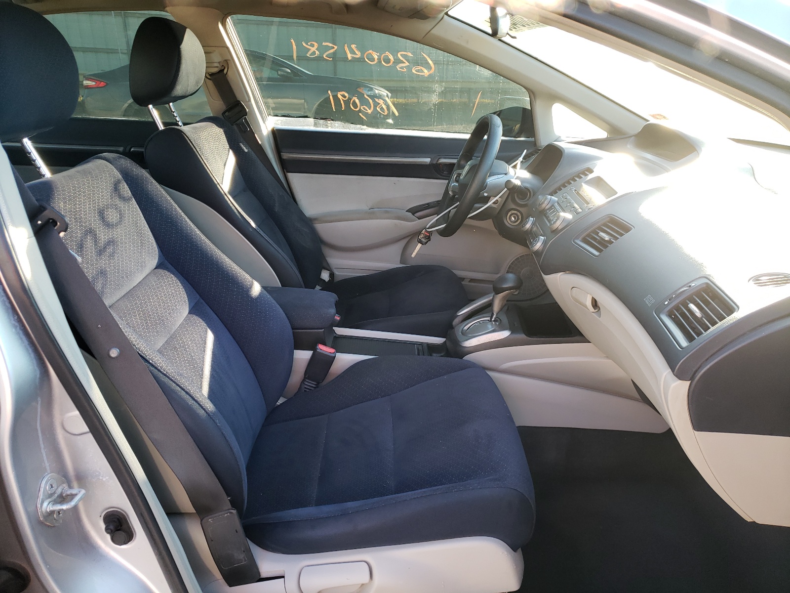 Photo 5 from auction – 2006 HONDA CIVIC HYBR with VIN JHMFA36276S008108