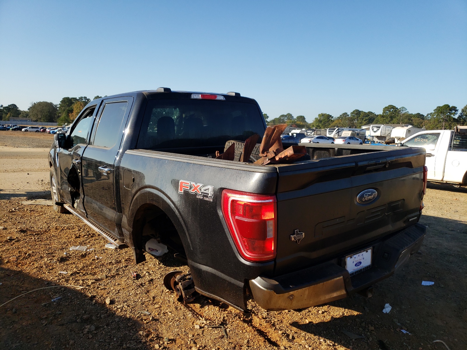 Photo 3 from auction – 2021 FORD F150 SUPER with VIN 1FTFW1E85MFC03451
