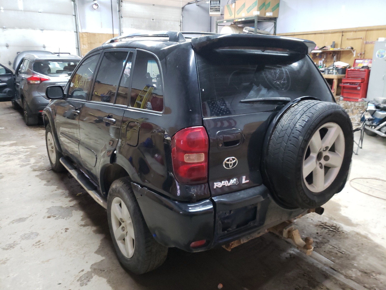 Photo 3 from auction – 2004 TOYOTA RAV4 with VIN JTEHD20V640002321