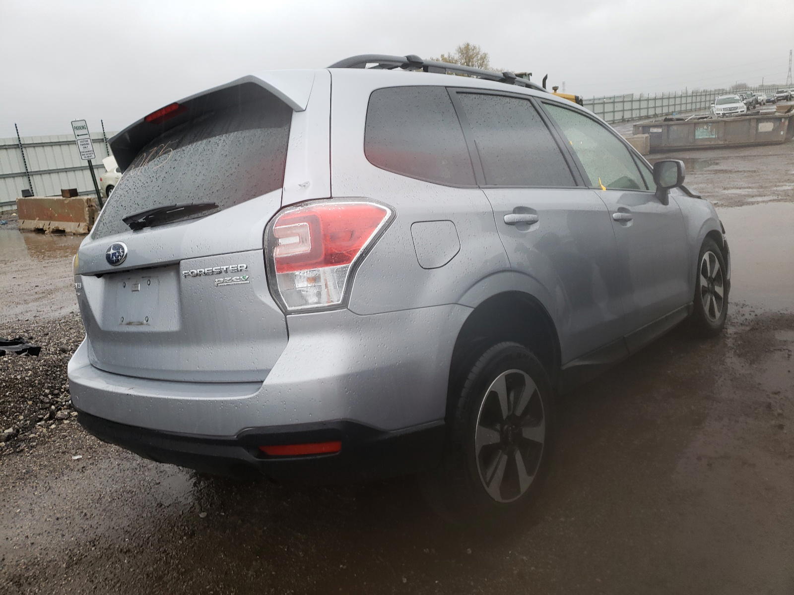 Photo 4 from auction – 2017 SUBARU FORESTER 2 with VIN JF2SJAEC9HH540363