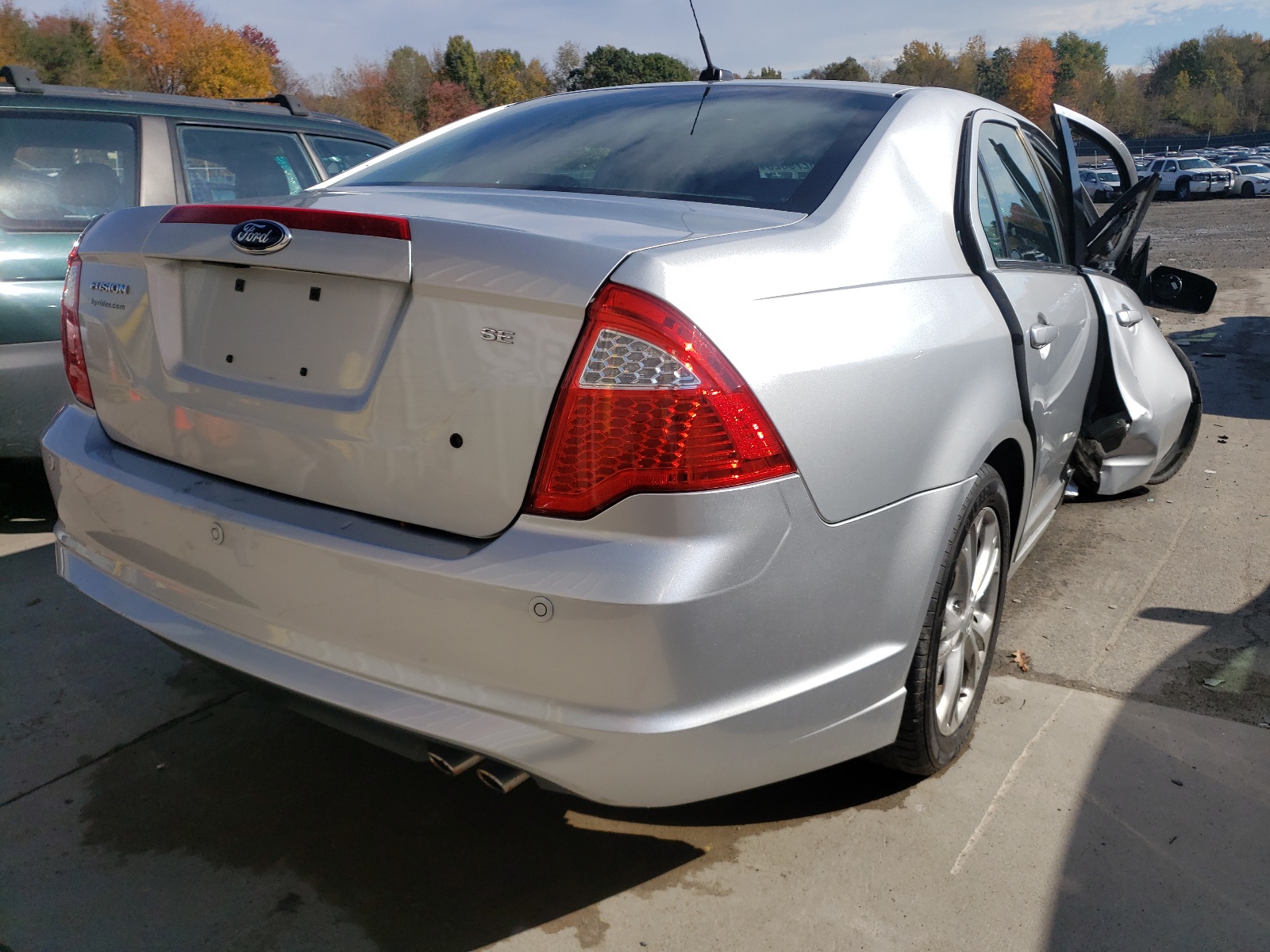 Photo 4 from auction – 2012 FORD FUSION SE with VIN 3FAHP0HA3CR353094