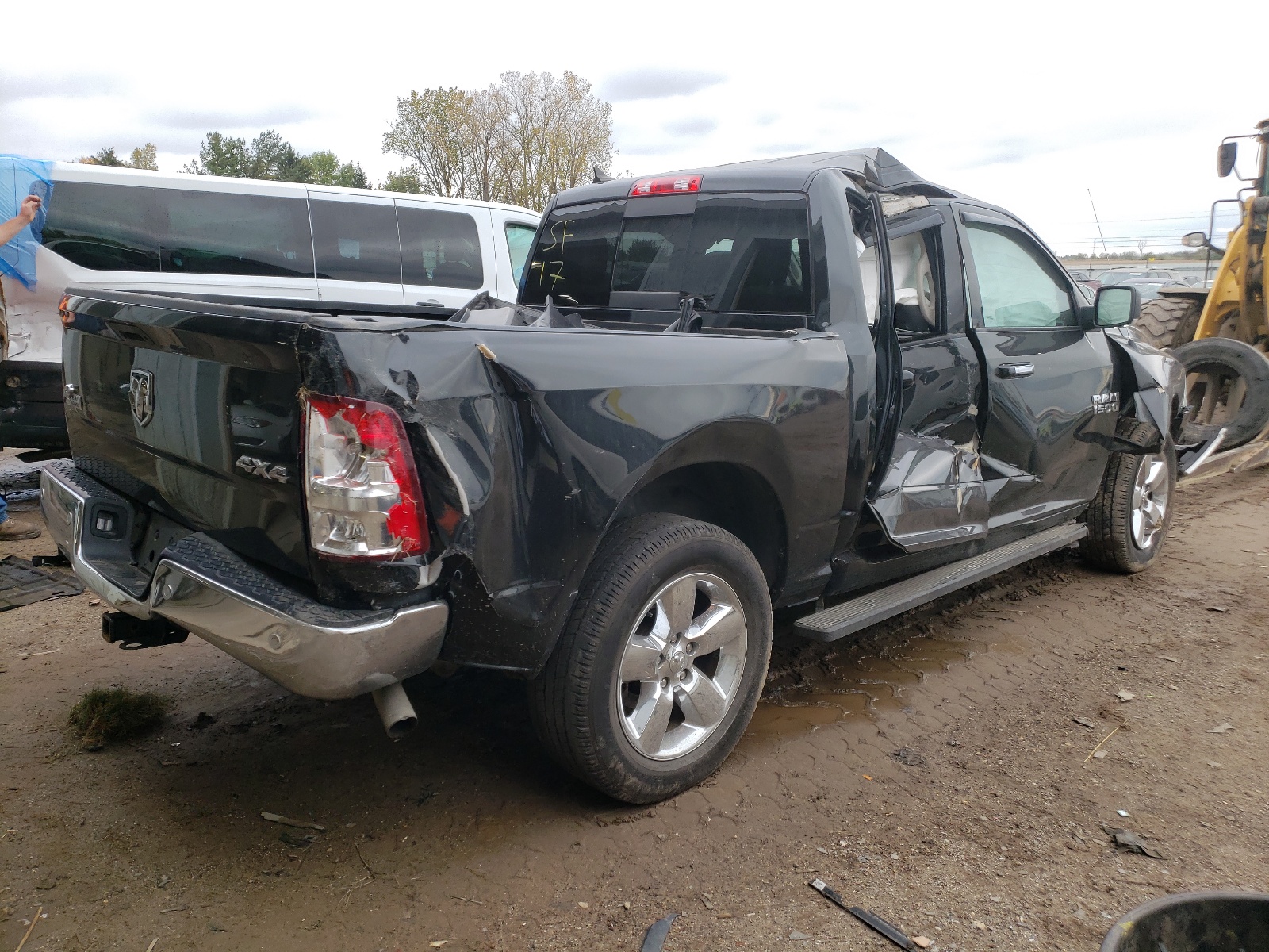 Photo 4 from auction – 2017 RAM 1500 SLT with VIN 1C6RR7LG9HS850456