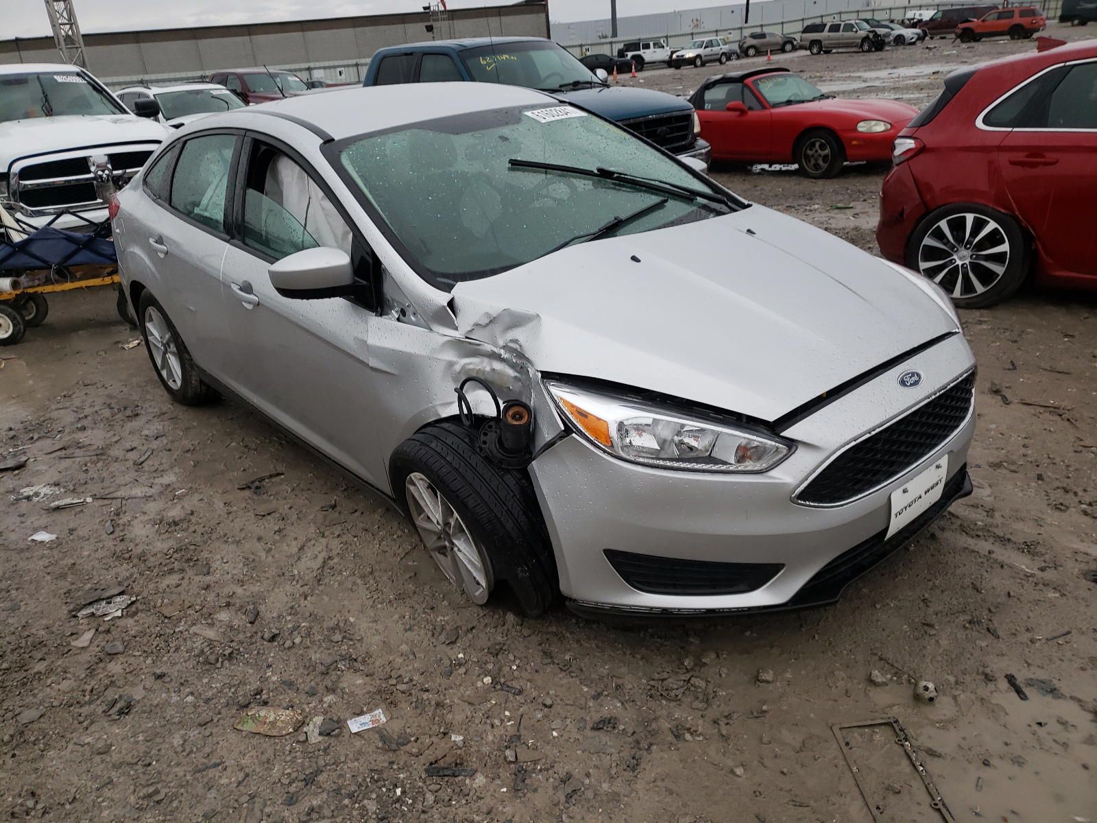 Photo 9 from auction – 2018 FORD FOCUS SE with VIN 1FADP3F26JL235385