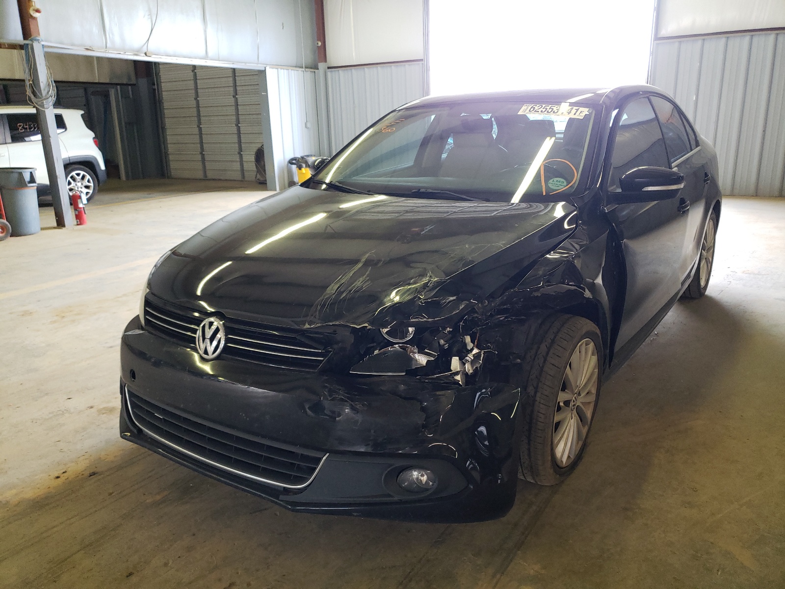 Photo 2 from auction – 2011 VOLKSWAGEN JETTA SEL with VIN 3VWLX7AJ3BM093764