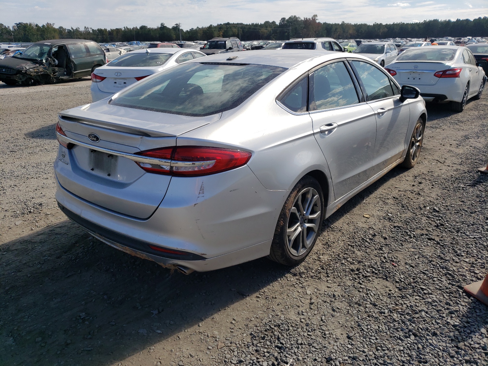 Photo 4 from auction – 2017 FORD FUSION S with VIN 3FA6P0G73HR189057