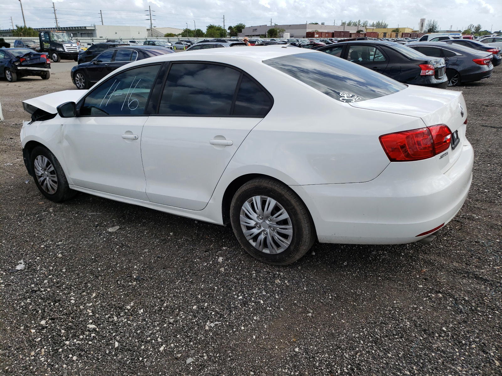 Photo 3 from auction – 2014 VOLKSWAGEN JETTA BASE with VIN 3VW2K7AJ4EM375314