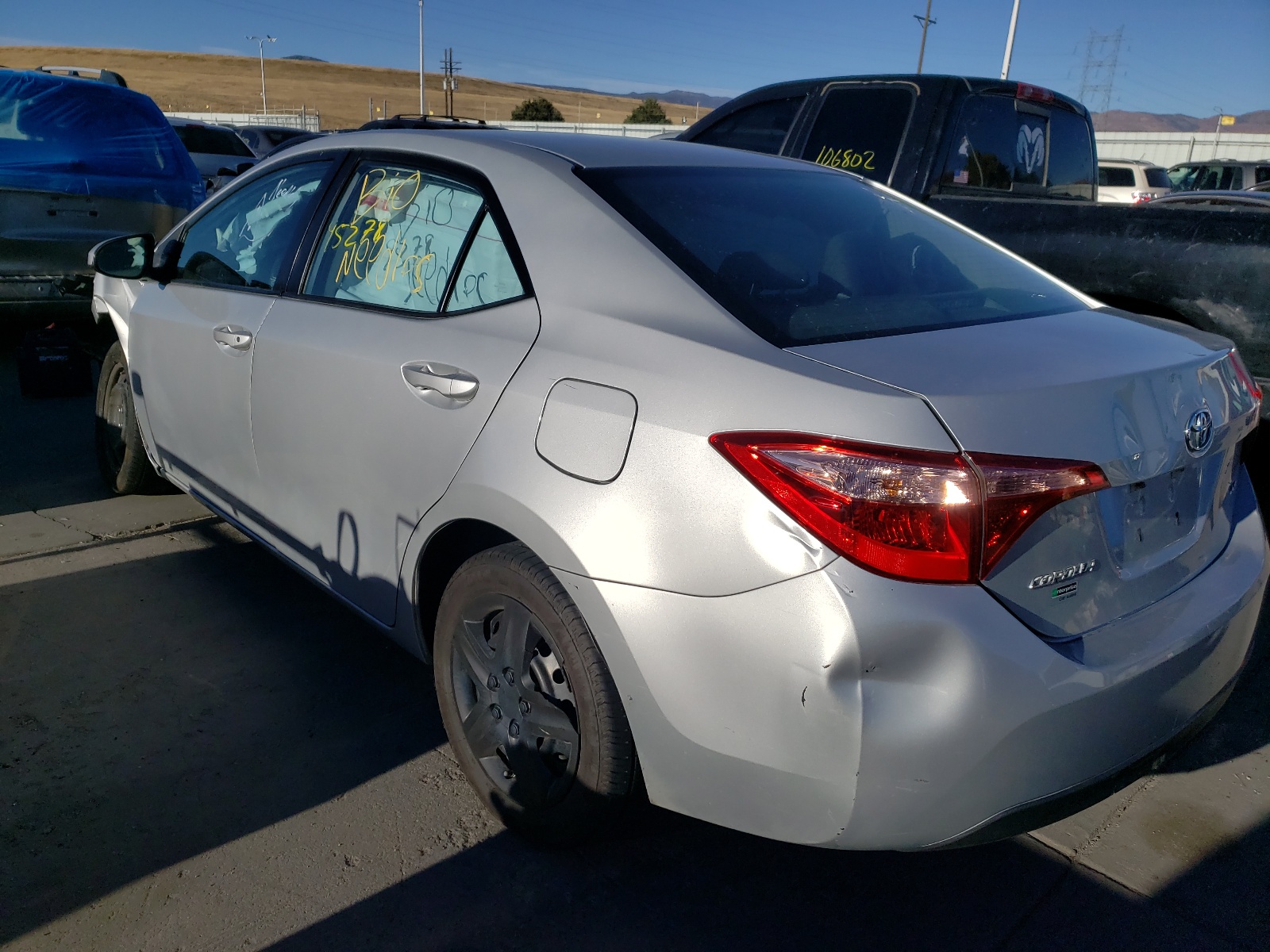 Photo 3 from auction – 2017 TOYOTA COROLLA L with VIN 5YFBURHE8HP621635