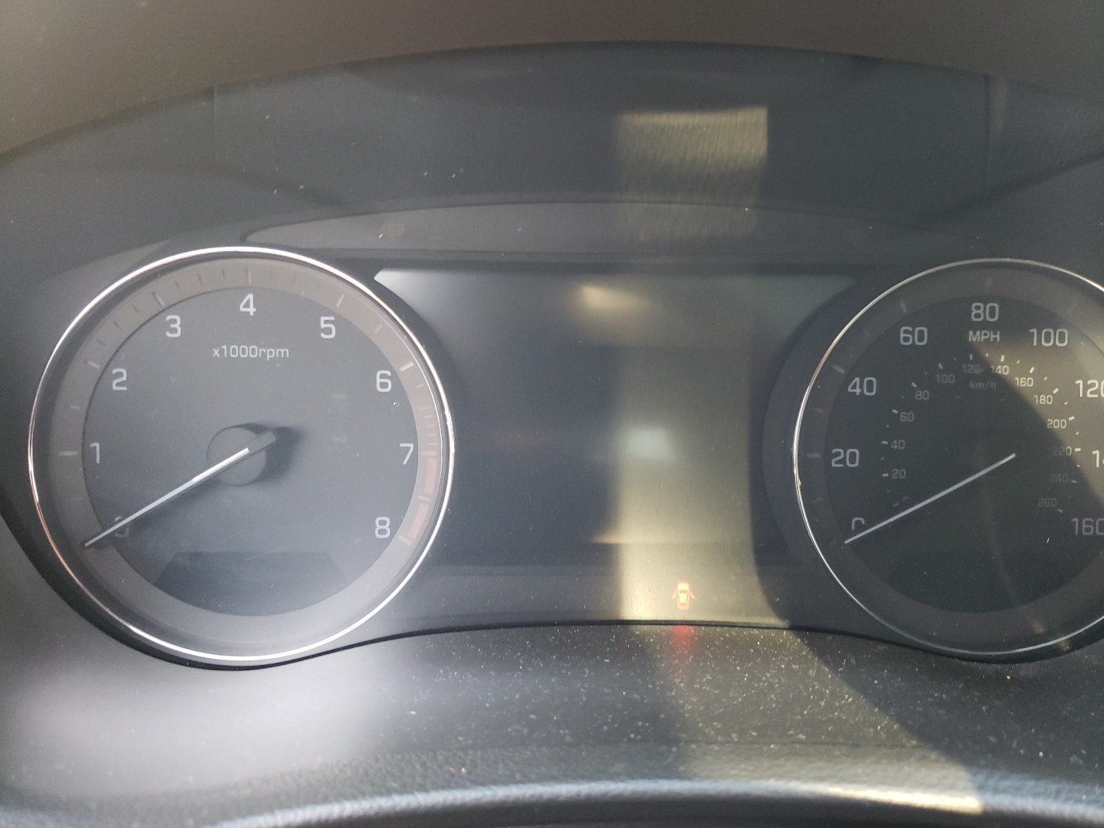 Photo 8 from auction – 2015 HYUNDAI GENESIS 5. with VIN KMHGN4JF5FU022342