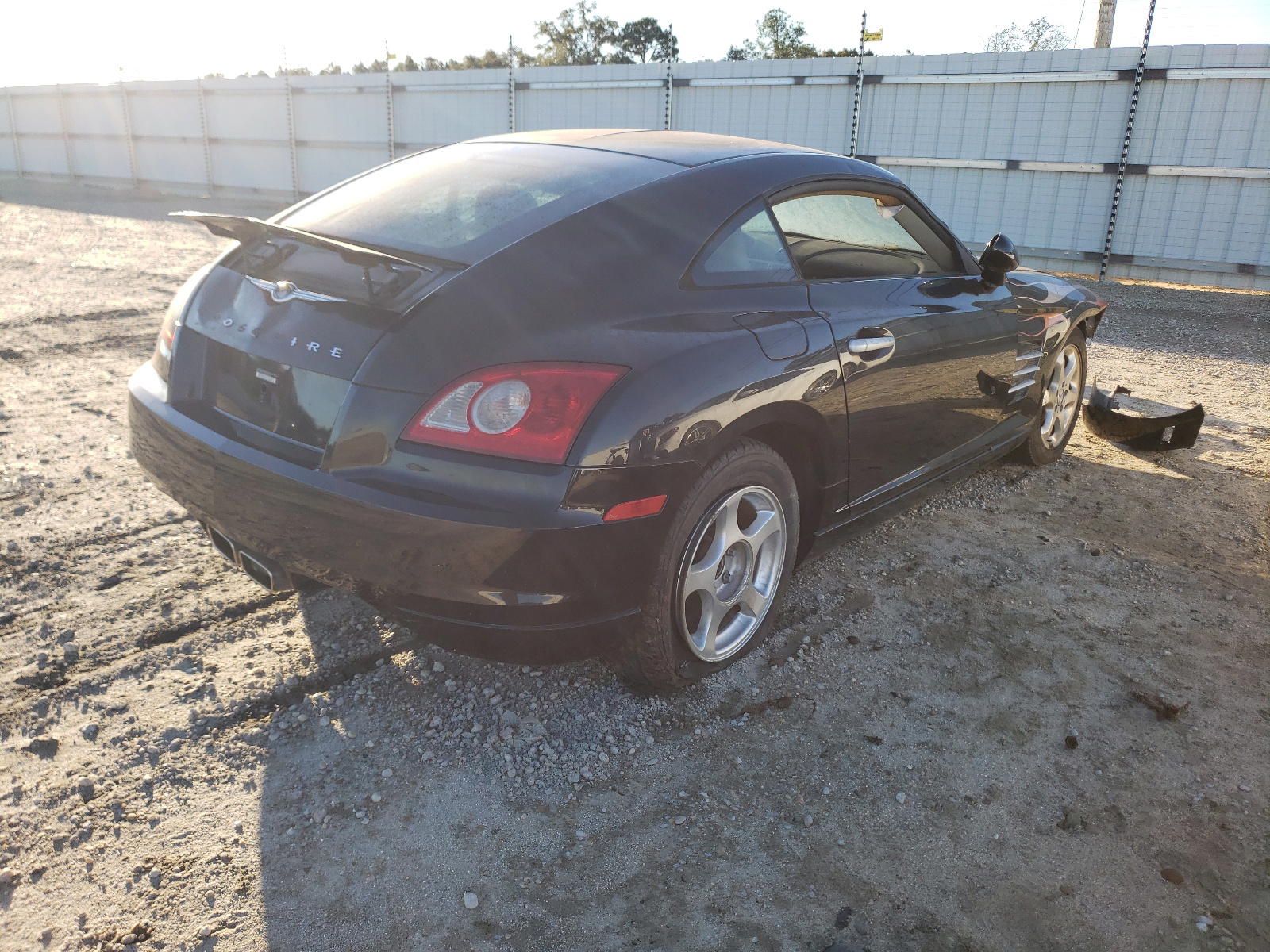 Photo 4 from auction – 2005 CHRYSLER CROSSFIRE with VIN 1C3AN69L05X027014