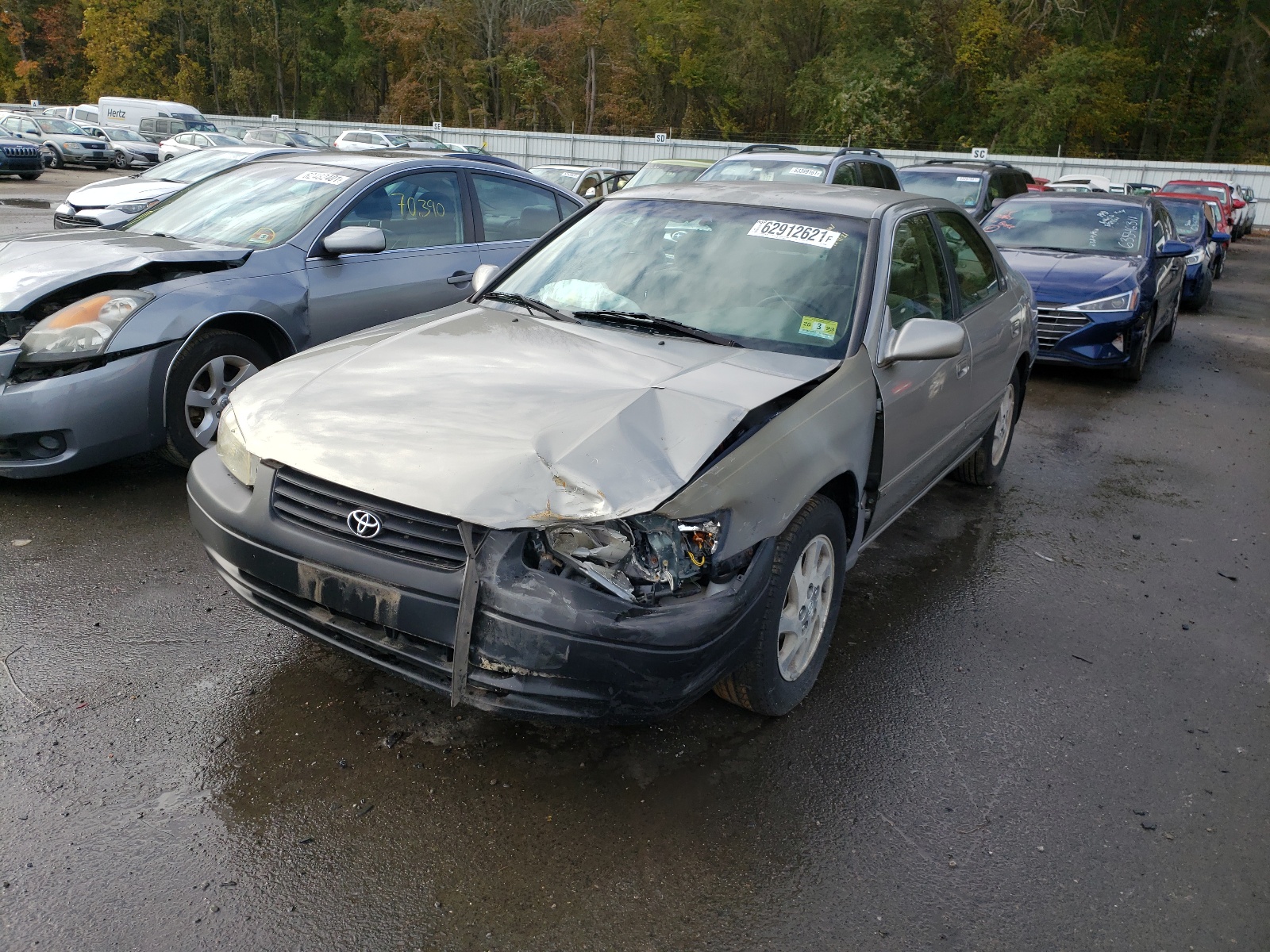 Photo 9 from auction – 1999 TOYOTA CAMRY LE with VIN JT2BF22K0X0190404