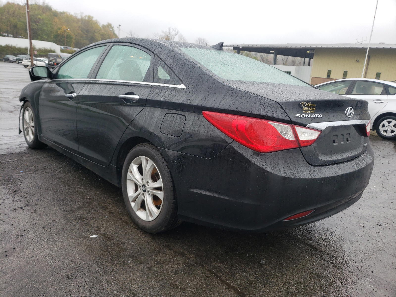 Photo 3 from auction – 2011 HYUNDAI SONATA SE with VIN 5NPEC4AC8BH038904