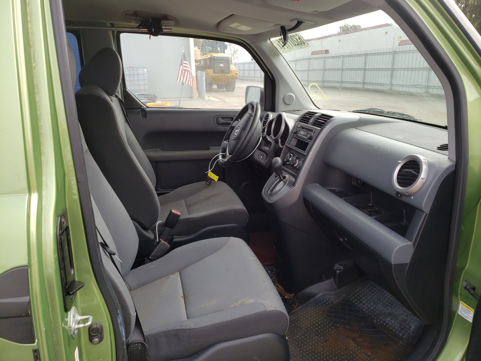 Photo 5 from auction – 2007 HONDA ELEMENT LX with VIN 5J6YH183X7L014846