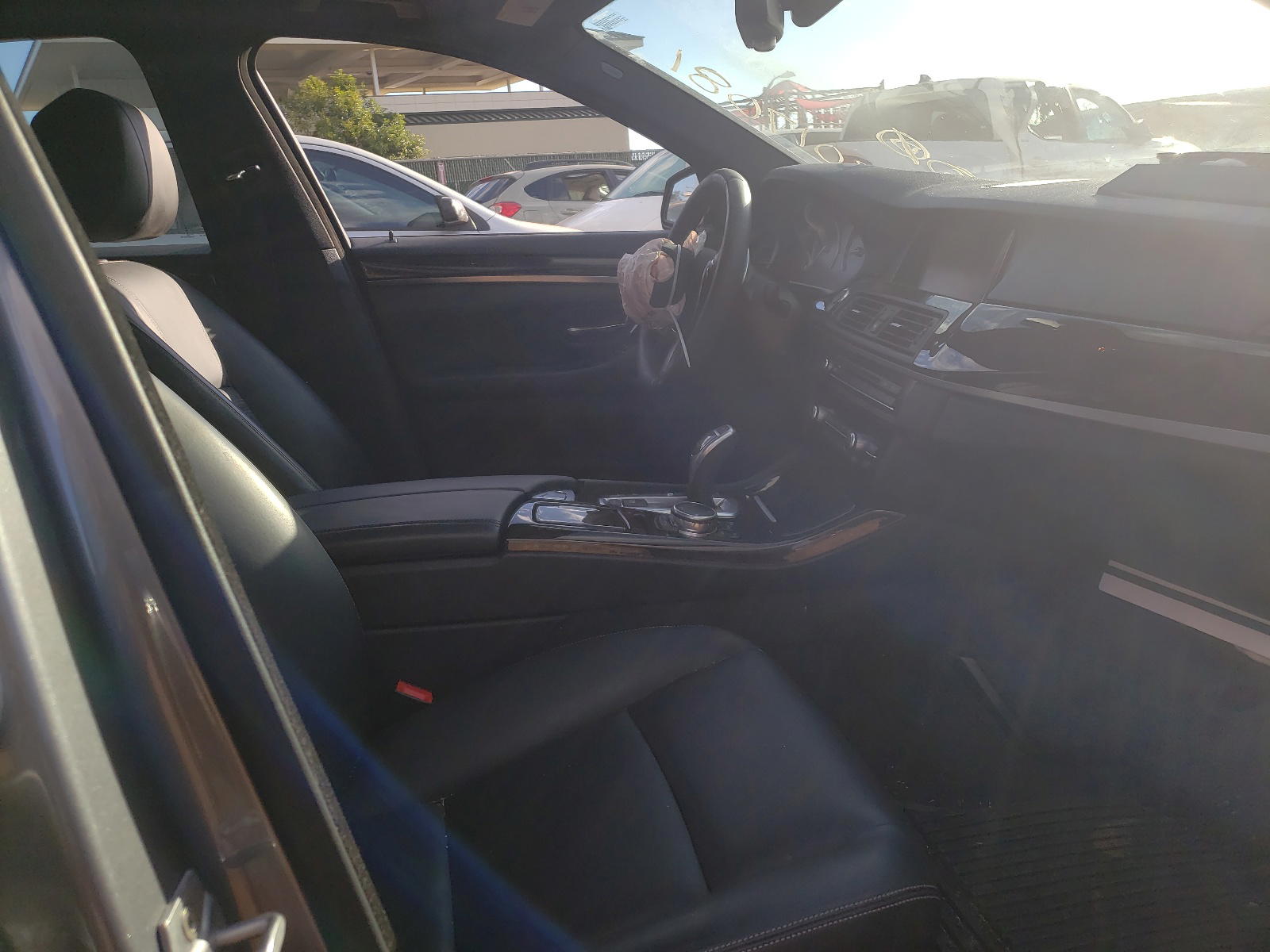 Photo 5 from auction – 2016 BMW 528 I with VIN WBA5A5C59GG352564